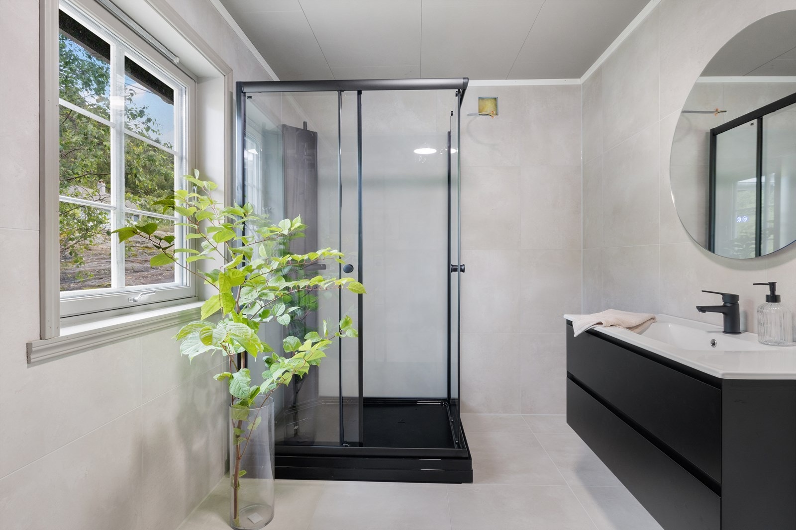 Moderne bad som ble renovert i 2025. Galleribilde