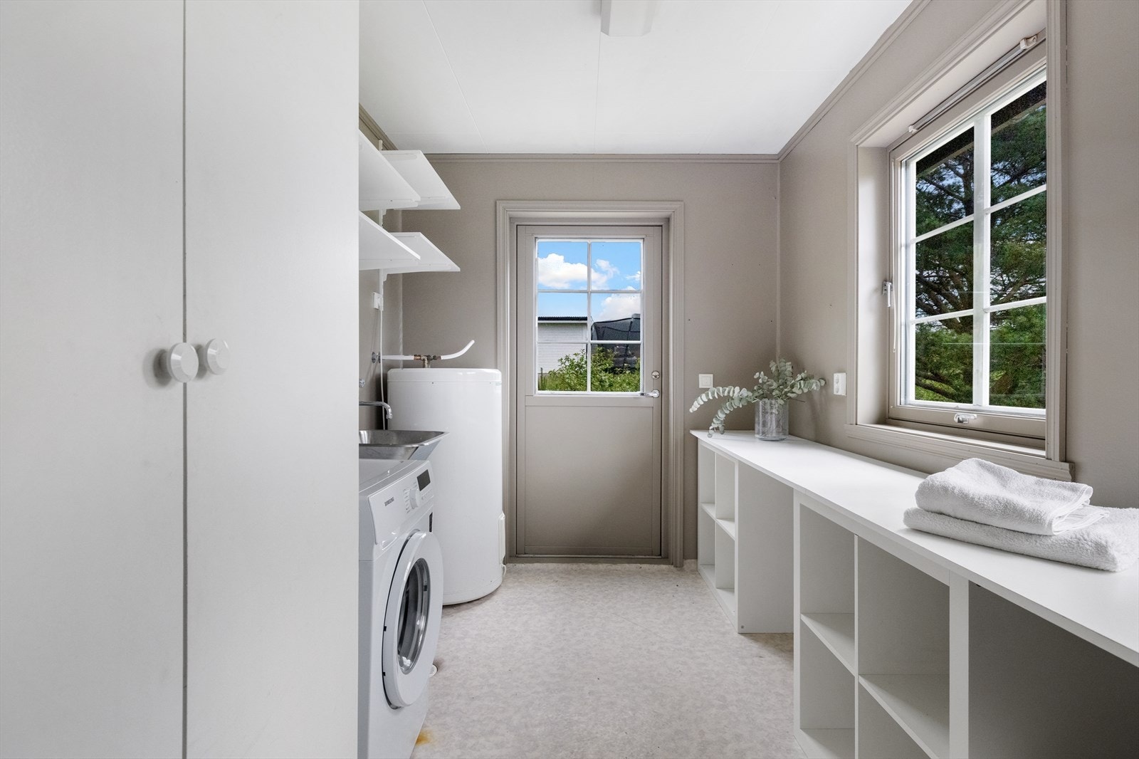 Vaskerom Galleribilde