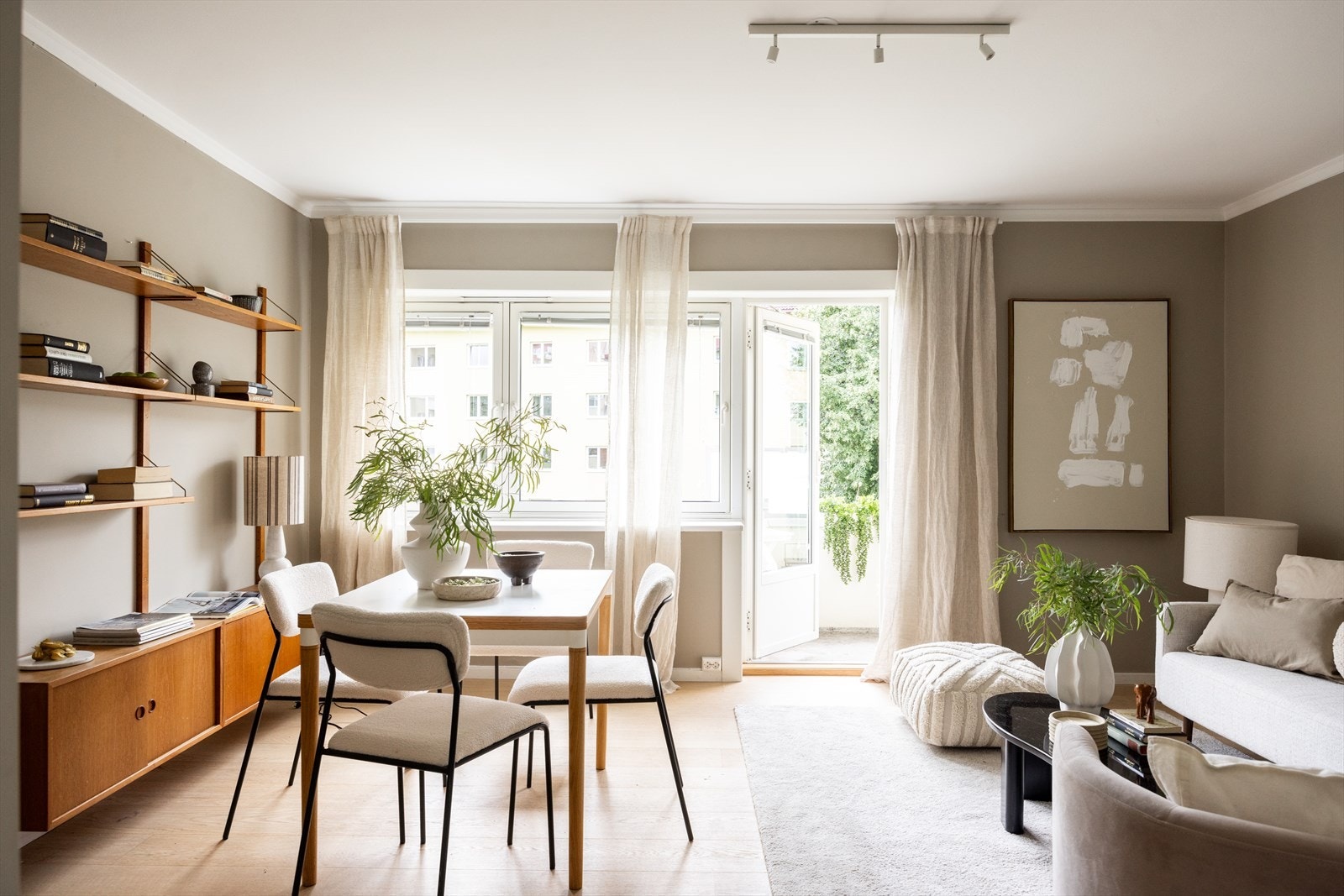 - Nordvik ved Henrik Carlyle(46856489) har gleden av å presentere Roveruds gate 13 - Galleribilde