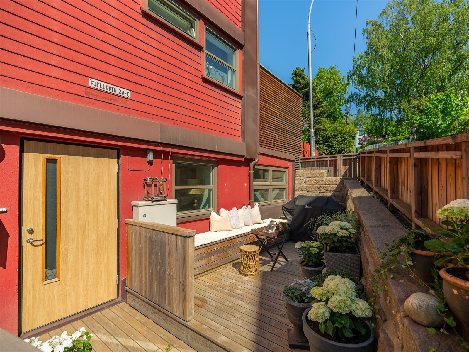 Solen titter fram ca. kl. 10.30 og blir værende til kl. 18.00. Galleribilde