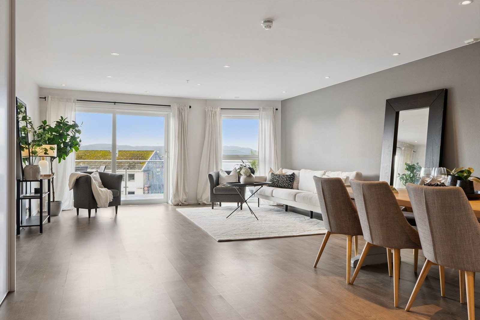 Ventilering via balansert ventilasjonsanlegg bidrar til et godt inneklima. Galleribilde