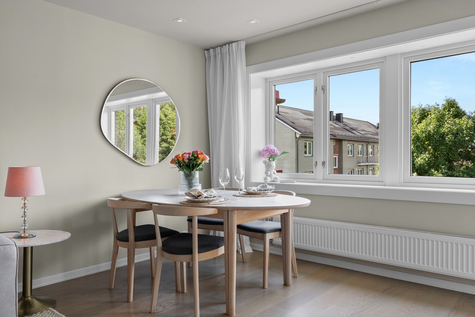 Her er det enkelt å invitere til hyggelige sosiale lag med venner og bekjente Galleribilde