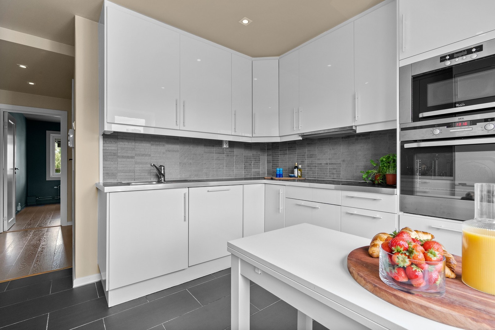 Plass til lite frokostbord Galleribilde