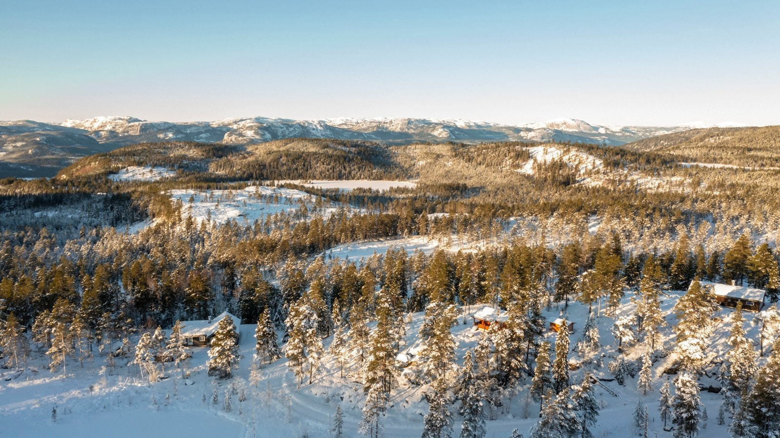 Det er kort vei til oppkjørte skiløyper og alpinanlegg. Galleribilde