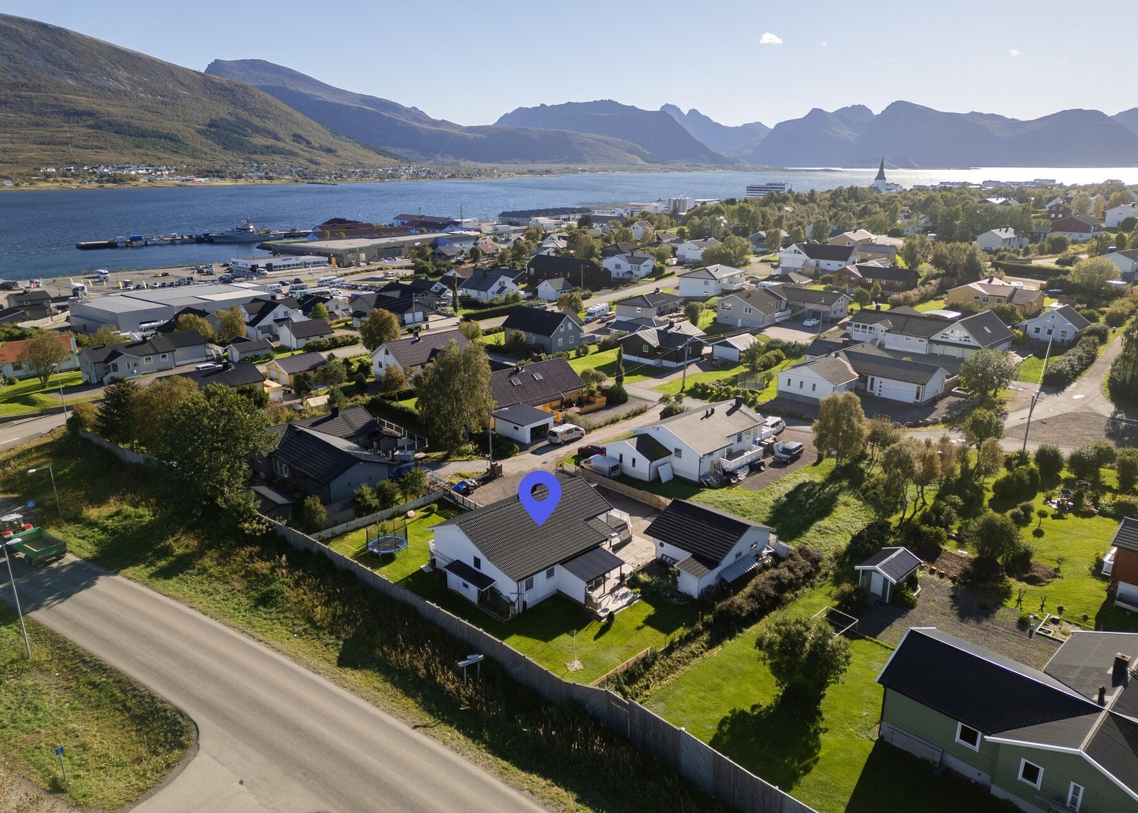 Familiebolig i attraktivt og barnevennlig område med kort vei til det meste av fasiliteter. Foto: Lunde Images AS Galleribilde