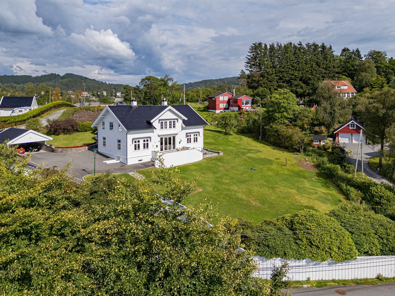 Kun privatvisninger blir avholdt for denne nydelige eiendommen. Ta kontakt. Galleribilde