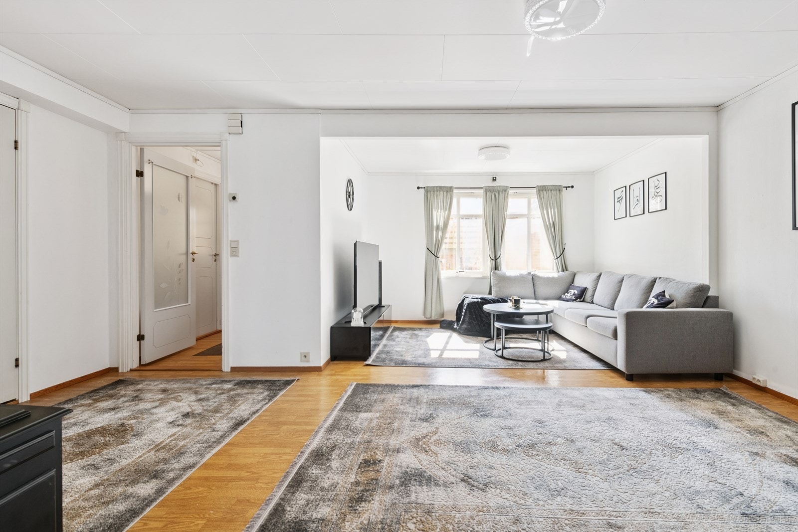 Dette er en lys og hyggelig leilighet med god planløsning Galleribilde