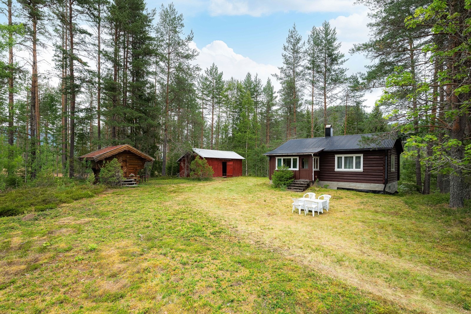 EiendomsMegler 1 v/Guro Borsodi Bakka presenterer Tinnsjøvegen 129! Galleribilde