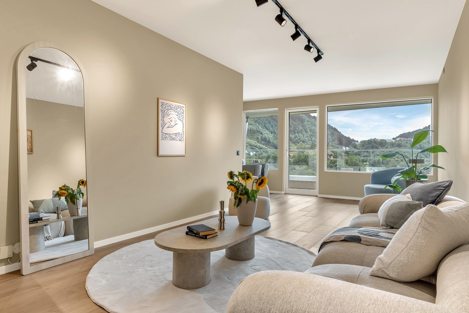 Stor vindusflate, ideelle lys- og utsiktsforhold Galleribilde