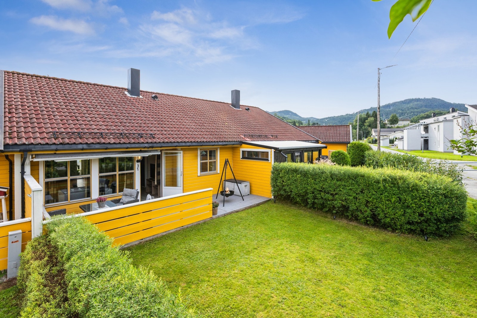 Eiendommen ligger i et fredfult og rolig område med lite gjennomgangstrafikk. Galleribilde