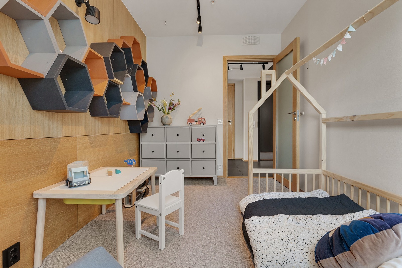 Rommet har en fin størrelse og oppleves svært trivelig. Galleribilde