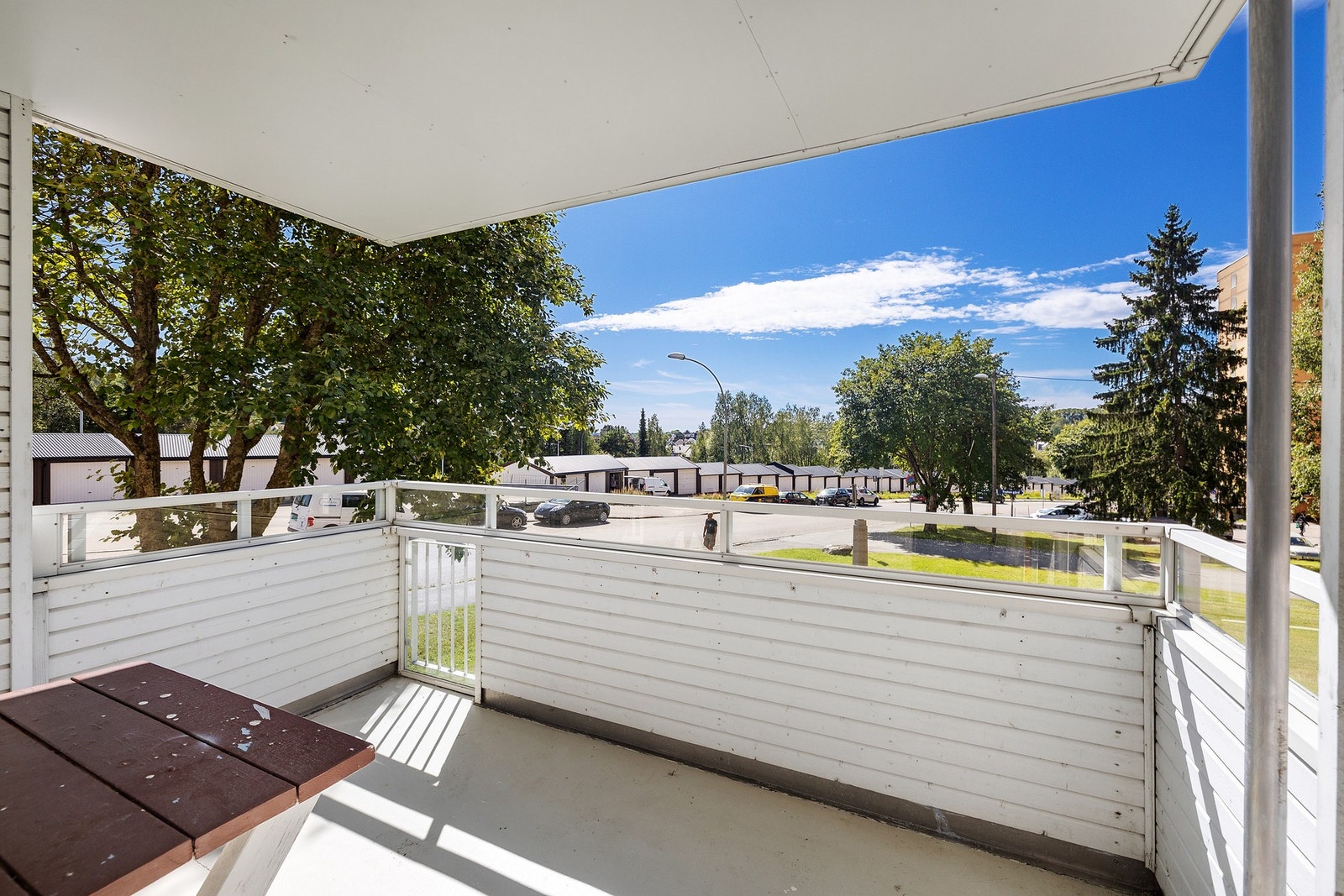 Sydvestvendt balkong på 7 kvm med gode solforhold. Galleribilde