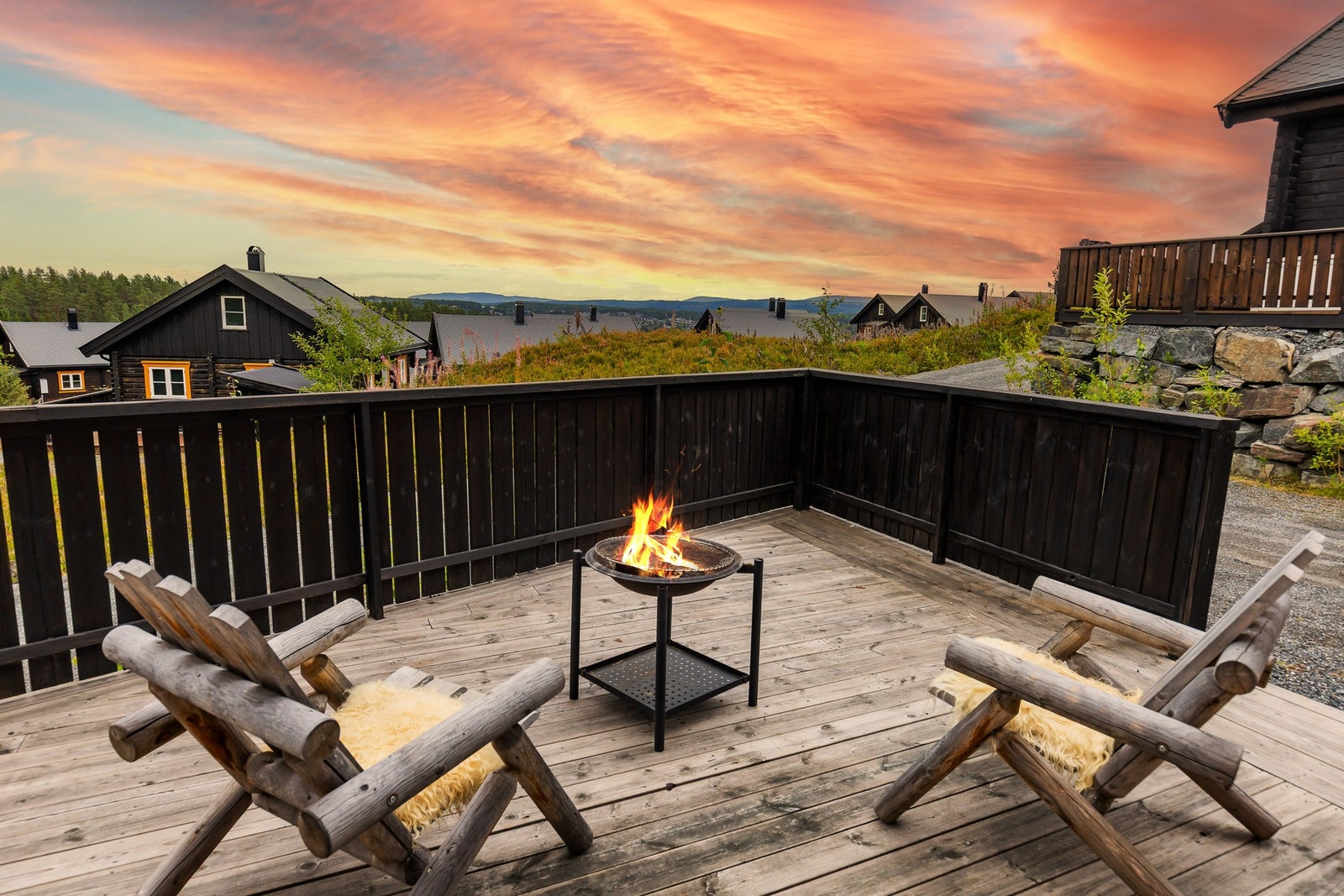 Hytta byr på hele 53 kvm med terrasse! Galleribilde