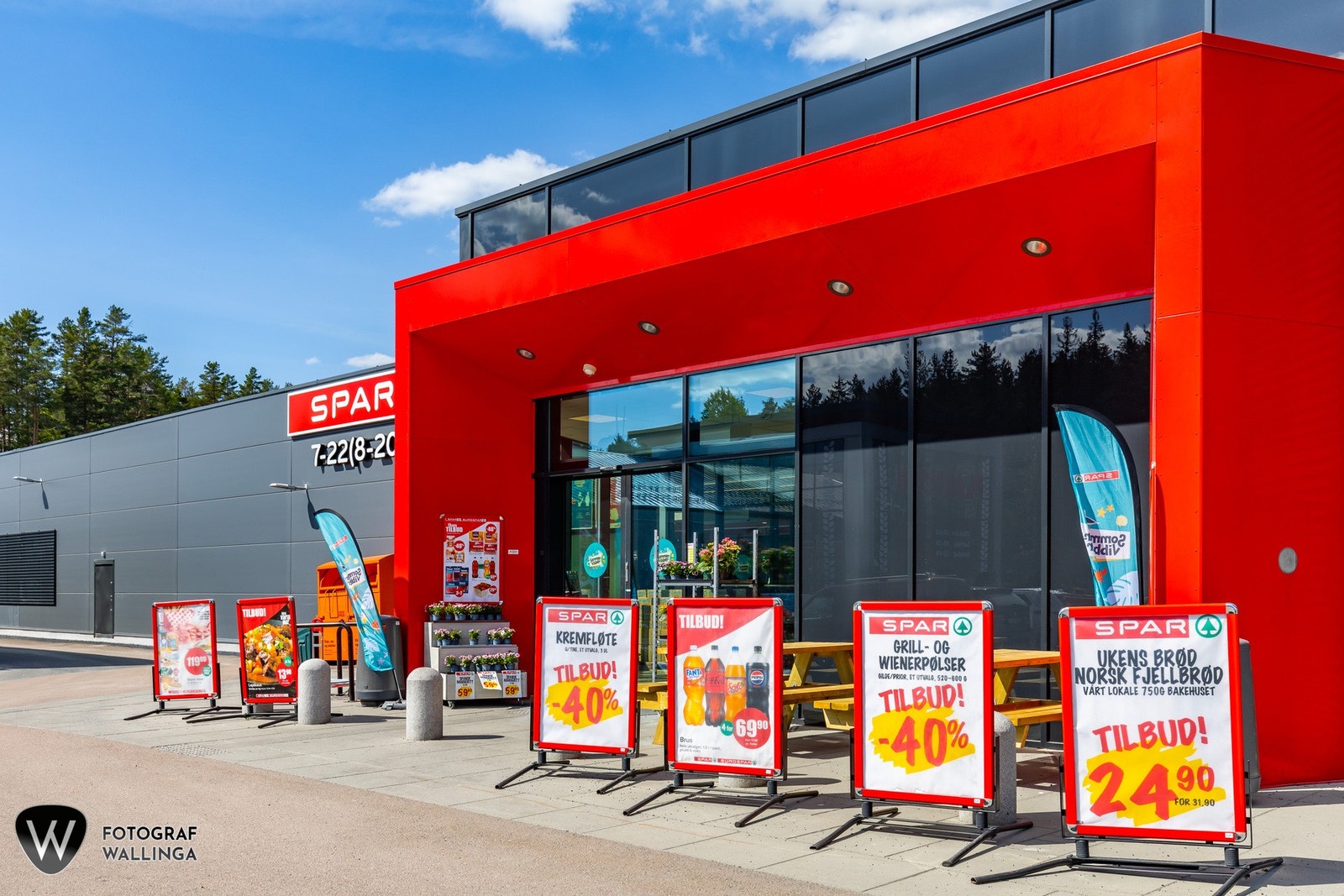 Kort kjøretur til flere dagligvarebutikker. Galleribilde