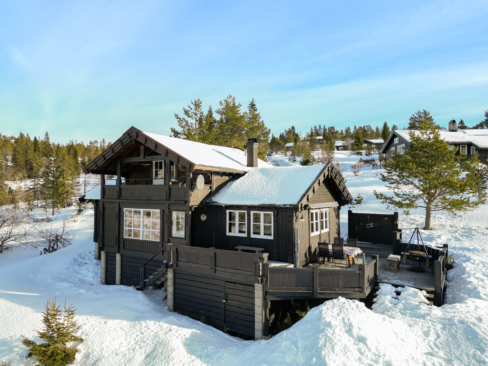 EiendomsMegler1 v/Carina Myhre presenterer Huvtjønnleiken 27! Galleribilde