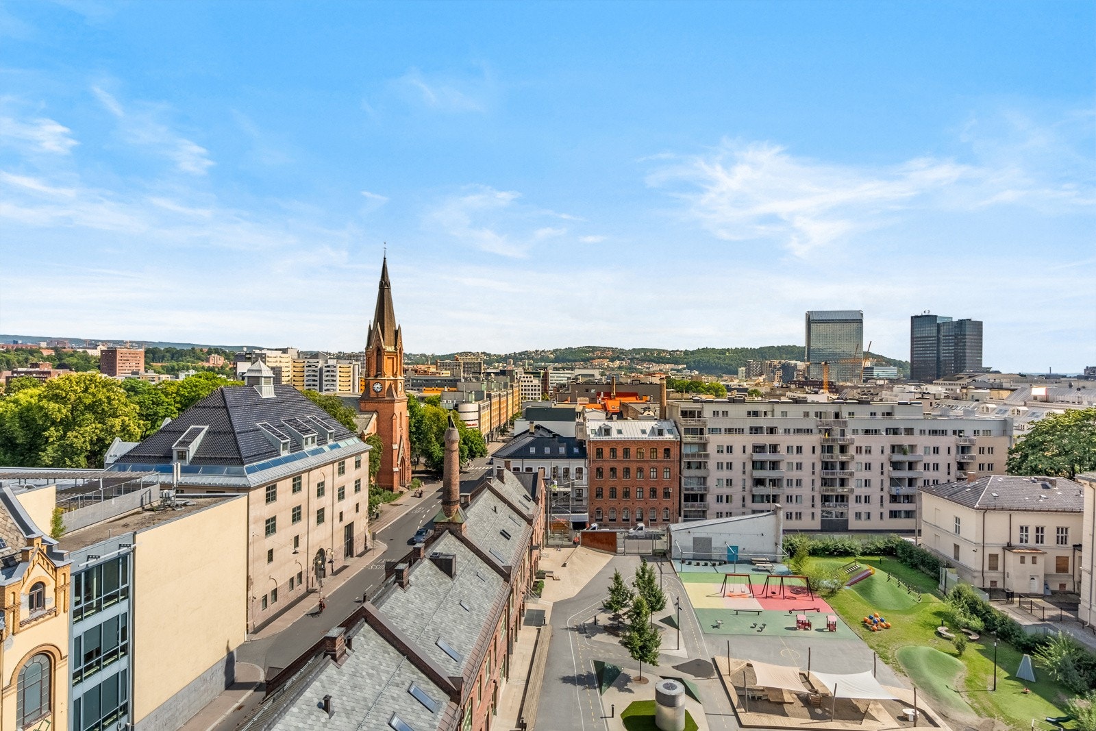 Her er det gode solforhold hele dagen og flott utsikt. Galleribilde