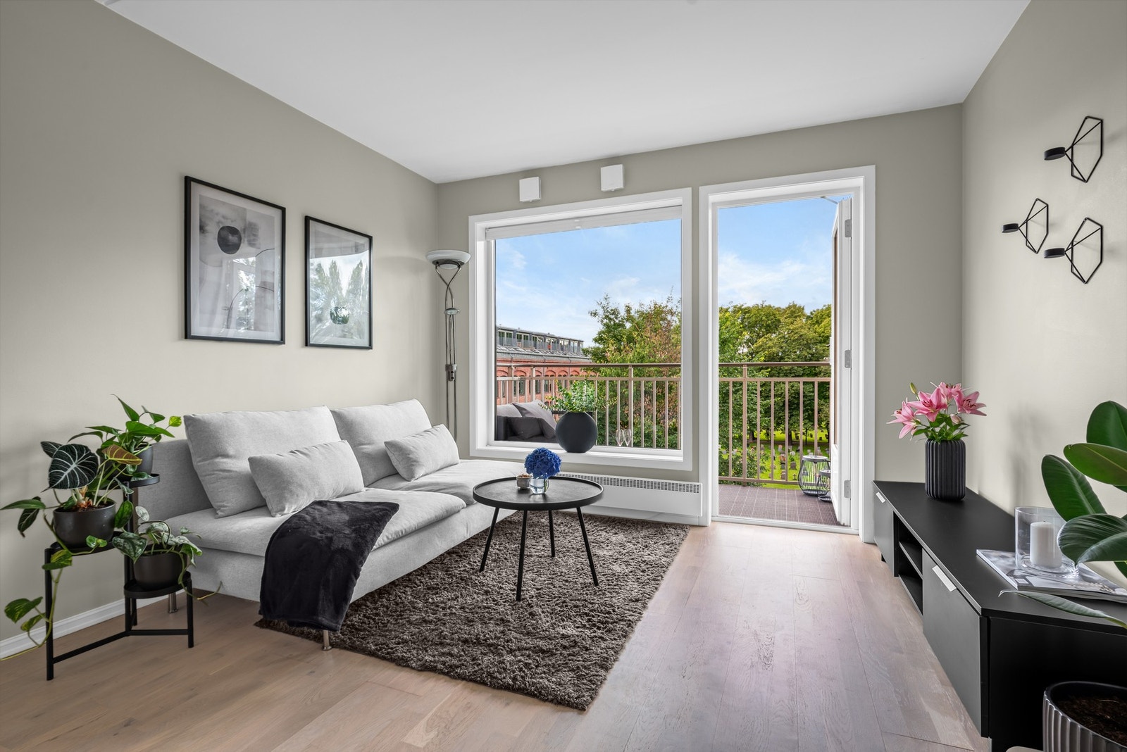 TV og internett er inkludert i felleskostnadene. Galleribilde