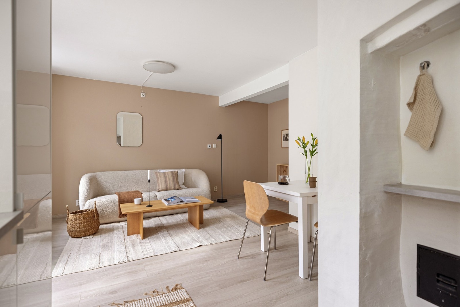 Alt i alt et veldig funksjonelt og hyggelig rom som er enkelt å innrede etter ønske. Galleribilde