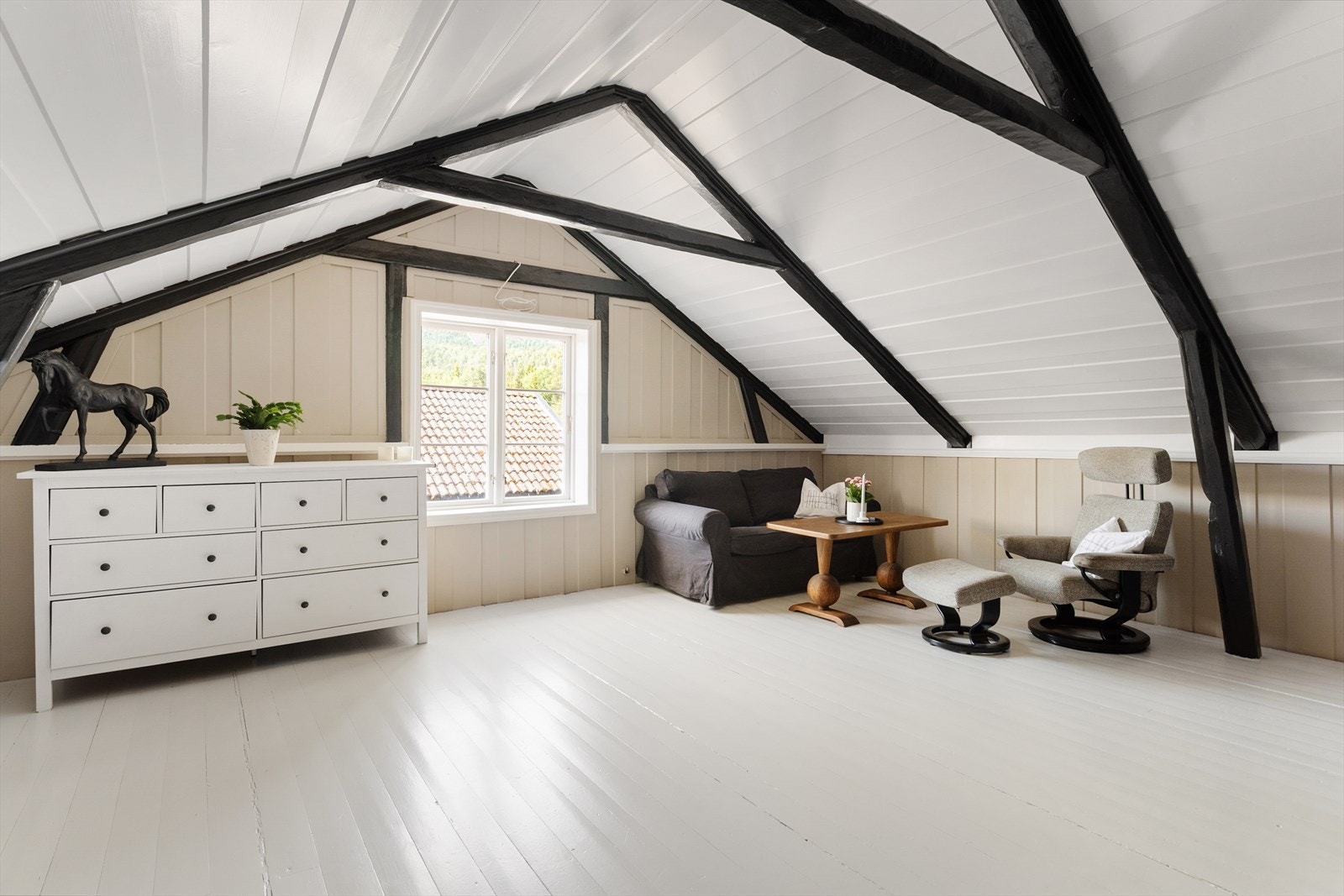 Stue 2. Etasje. Galleribilde