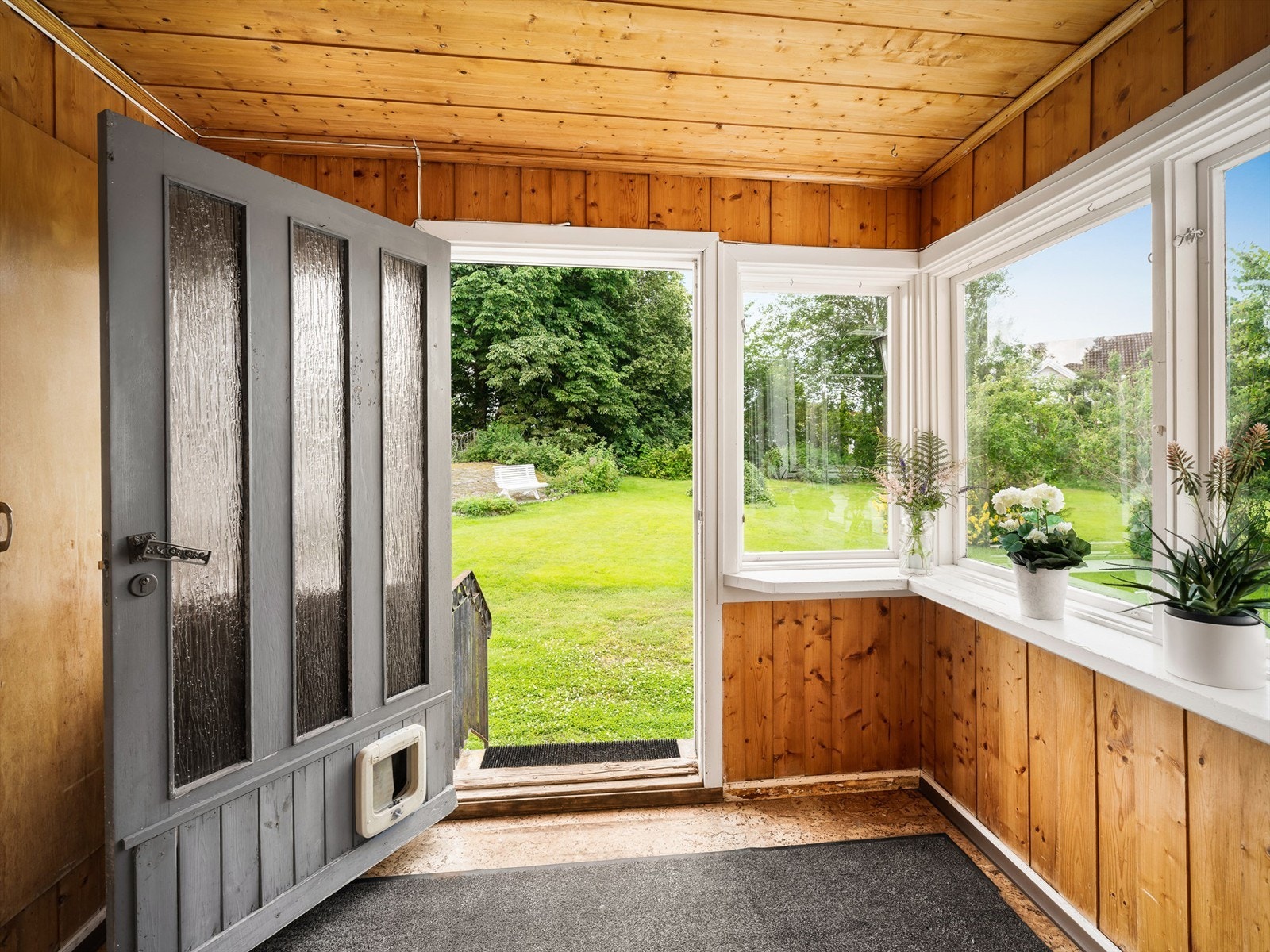 Felles entré med faste garderobeskap. Galleribilde