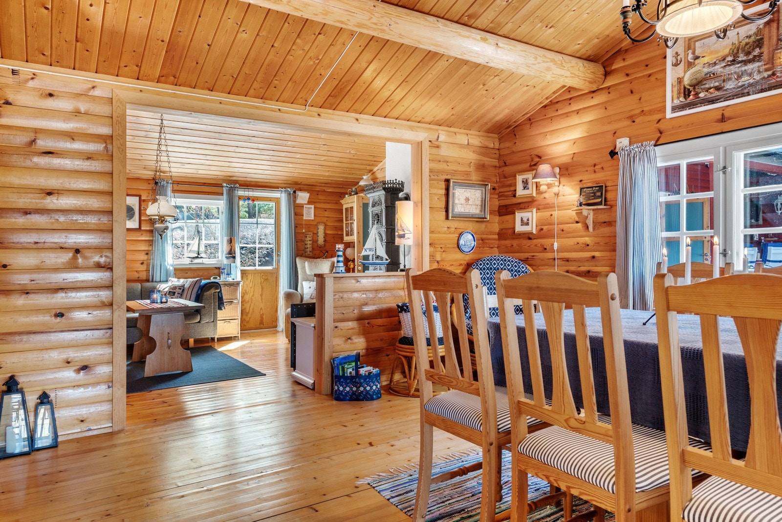 Romslig stue/spisestue Galleribilde