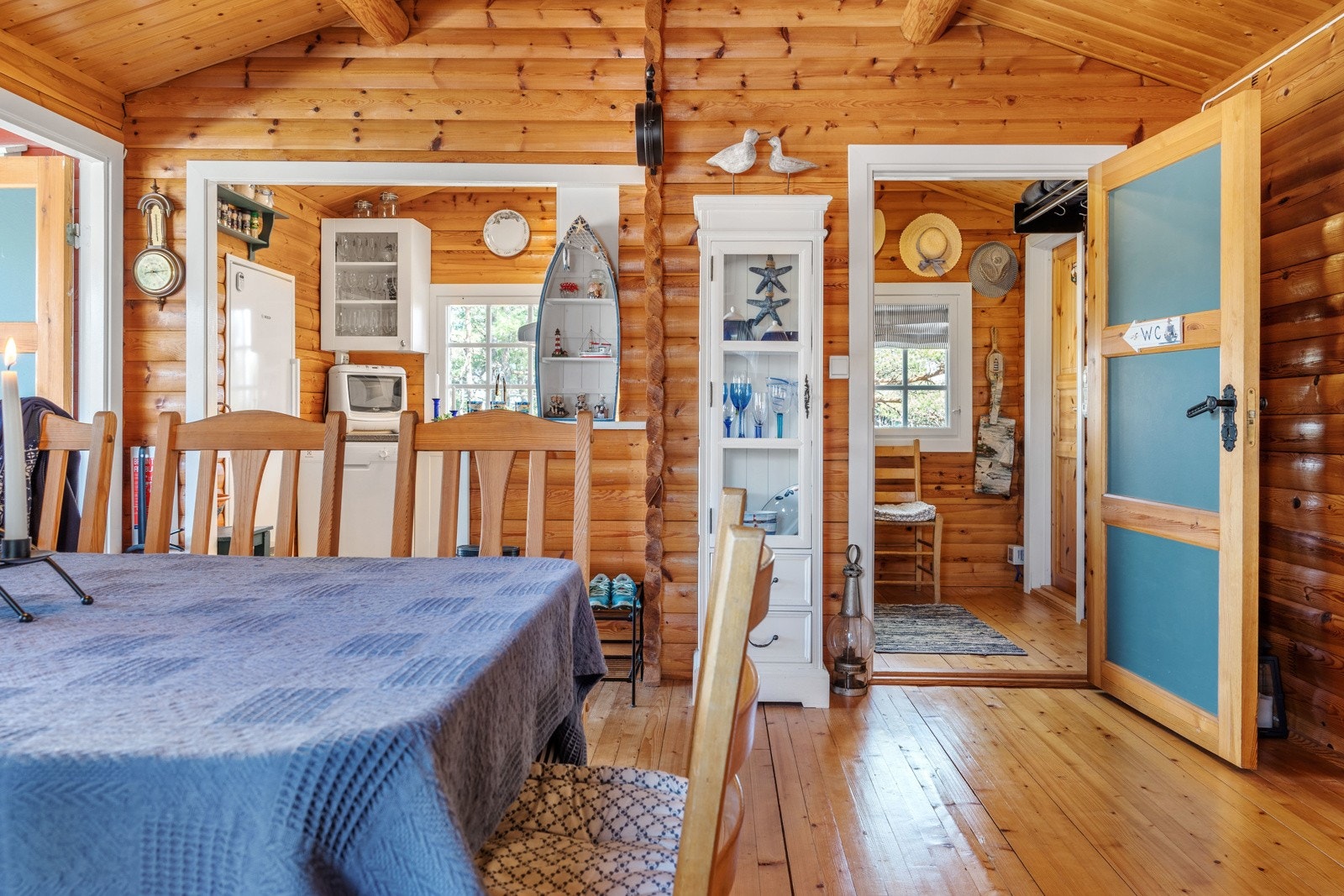 Mot kjøkken og gang Galleribilde