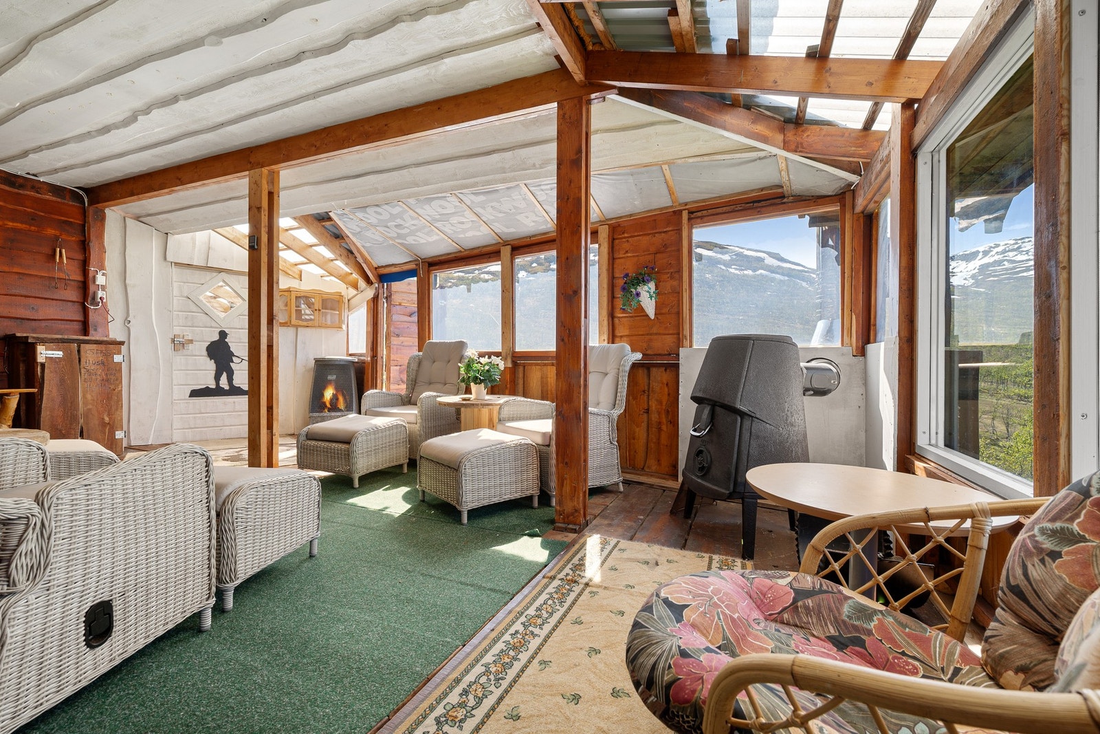 Praktisk og koselig overgang mellom inne- og uterom Galleribilde