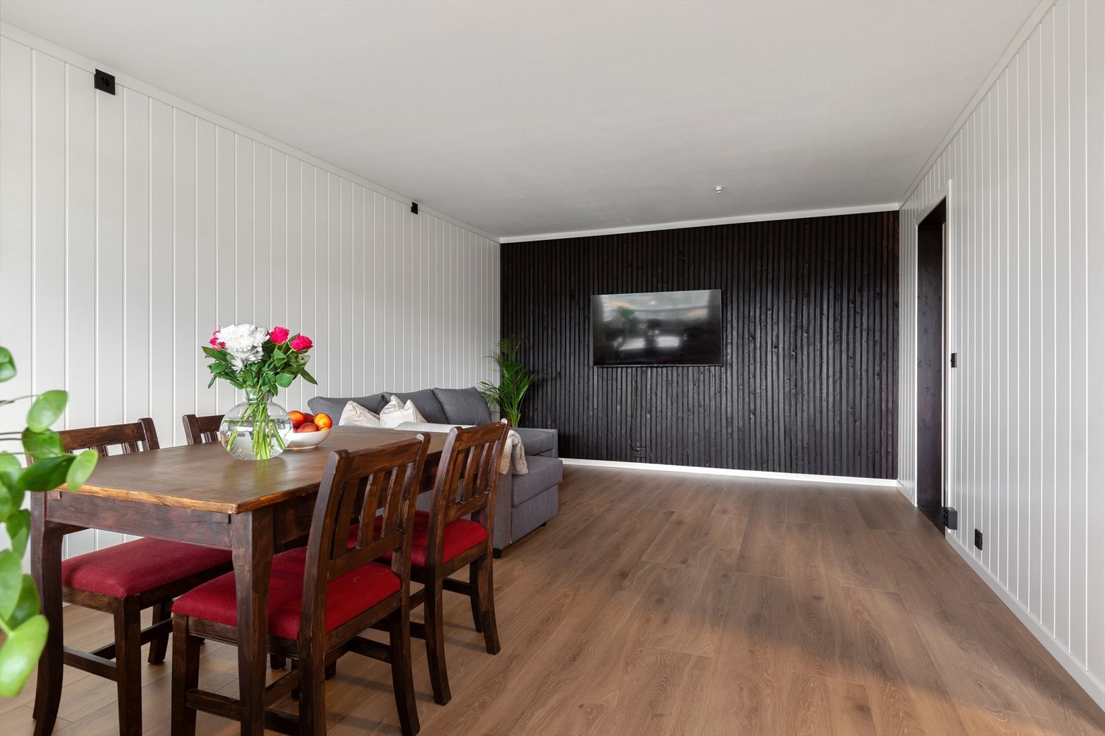 Stue med plass til spisestue Galleribilde