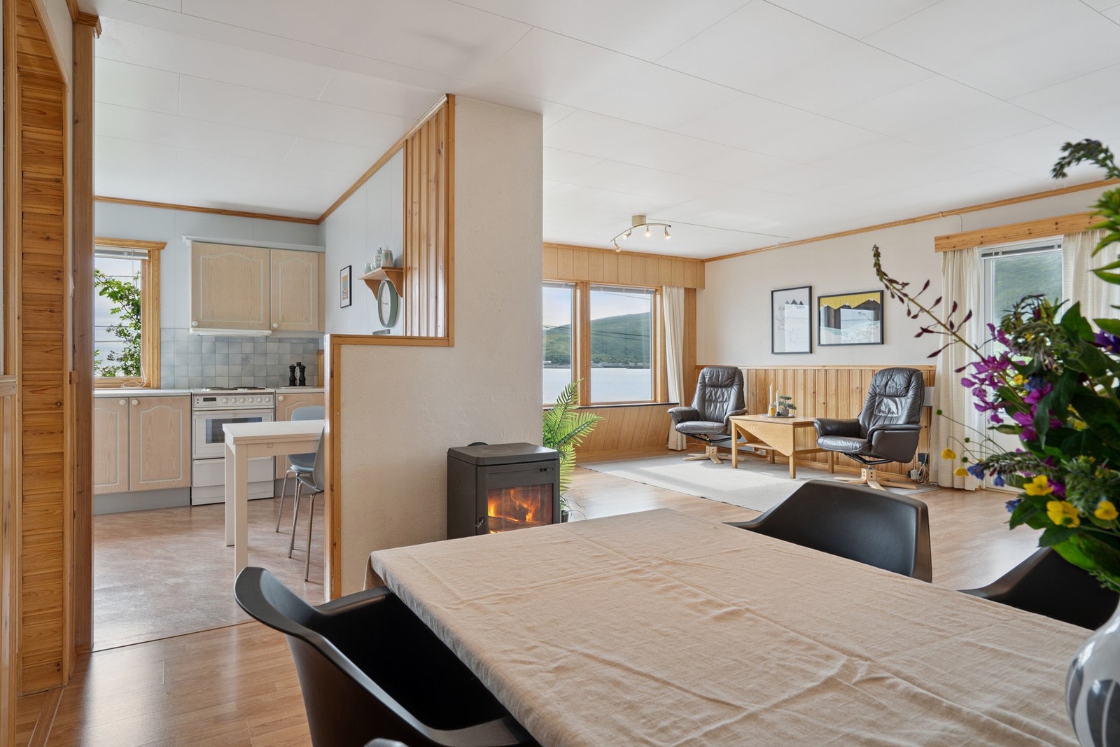 Stue og kjøkken Galleribilde