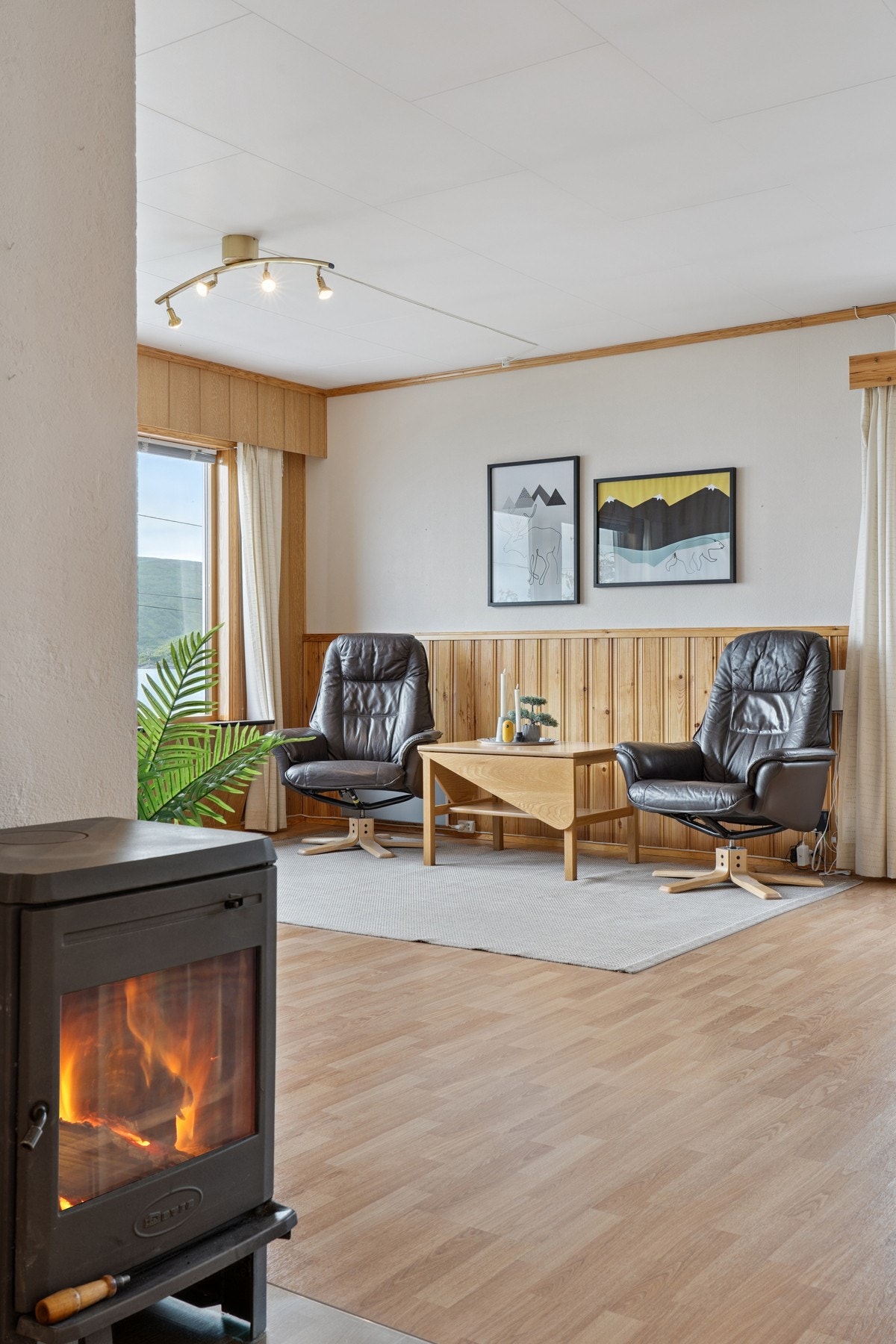 Koselig med vedfyring Galleribilde