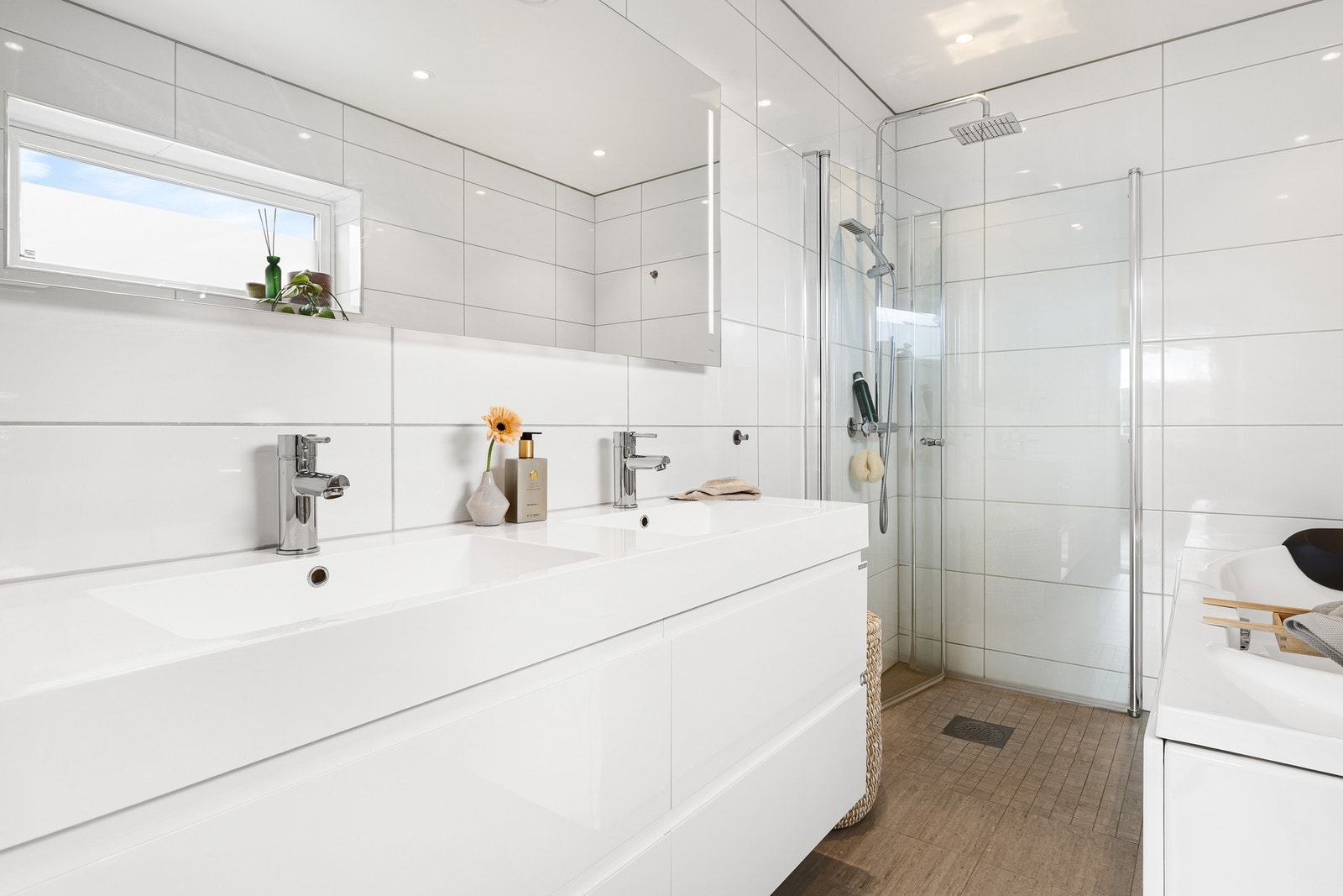 Her treffer morgensolen inn på badet. Galleribilde