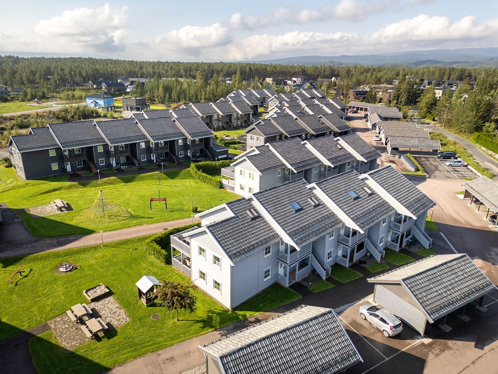 Ormåsen er et tettsted i Vestfossen i Øvre Eiker kommune, som er i sterk vekst og har blitt et ettertraktet boligområde. Galleribilde