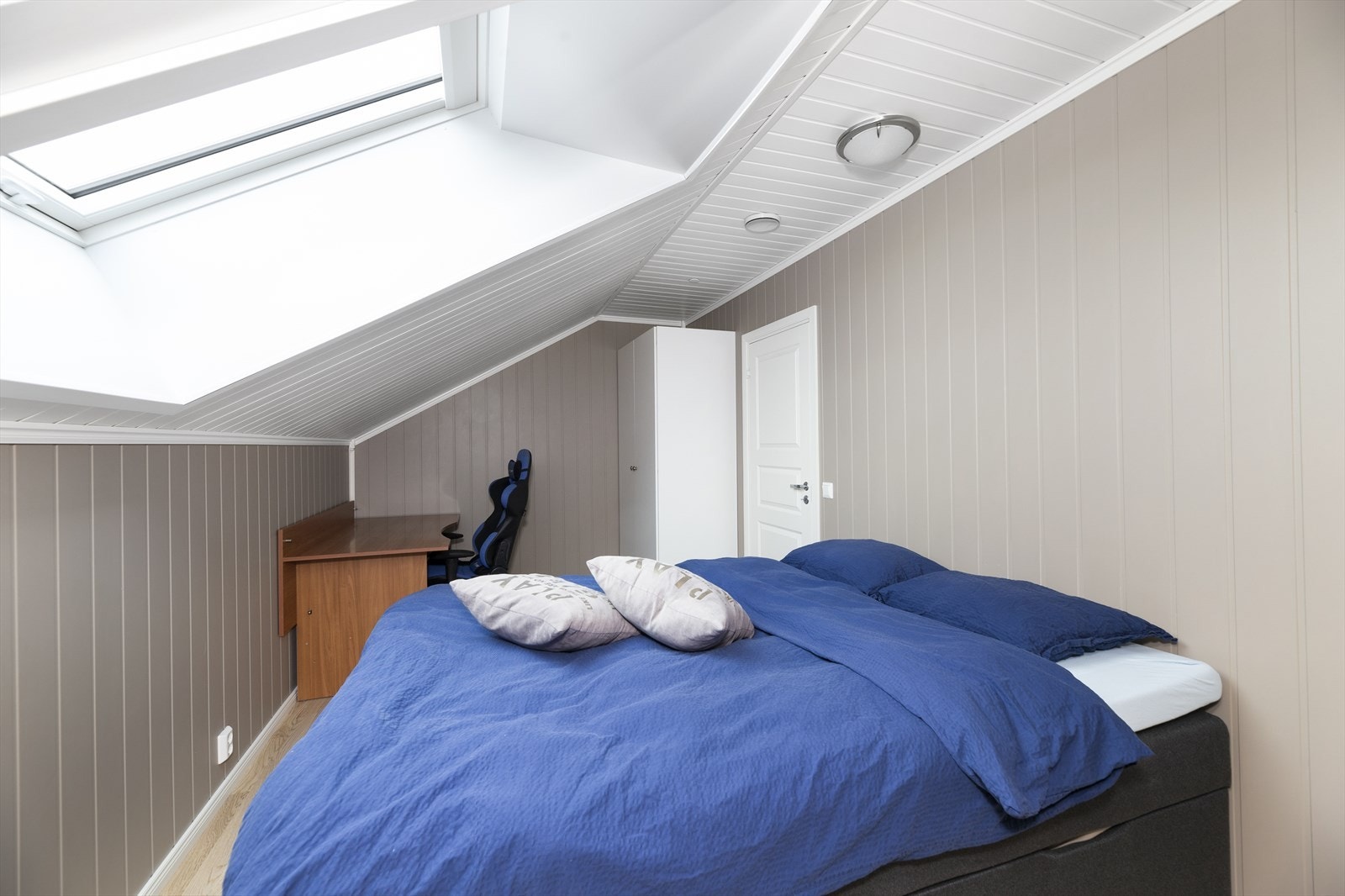 Det er også plass til garderobe. Galleribilde