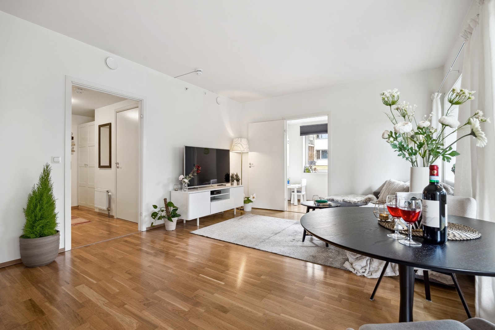 EIE eiendomsmegling ved Amrinder Singh har gleden av å presentere Gamle Leirvegen 103. Galleribilde