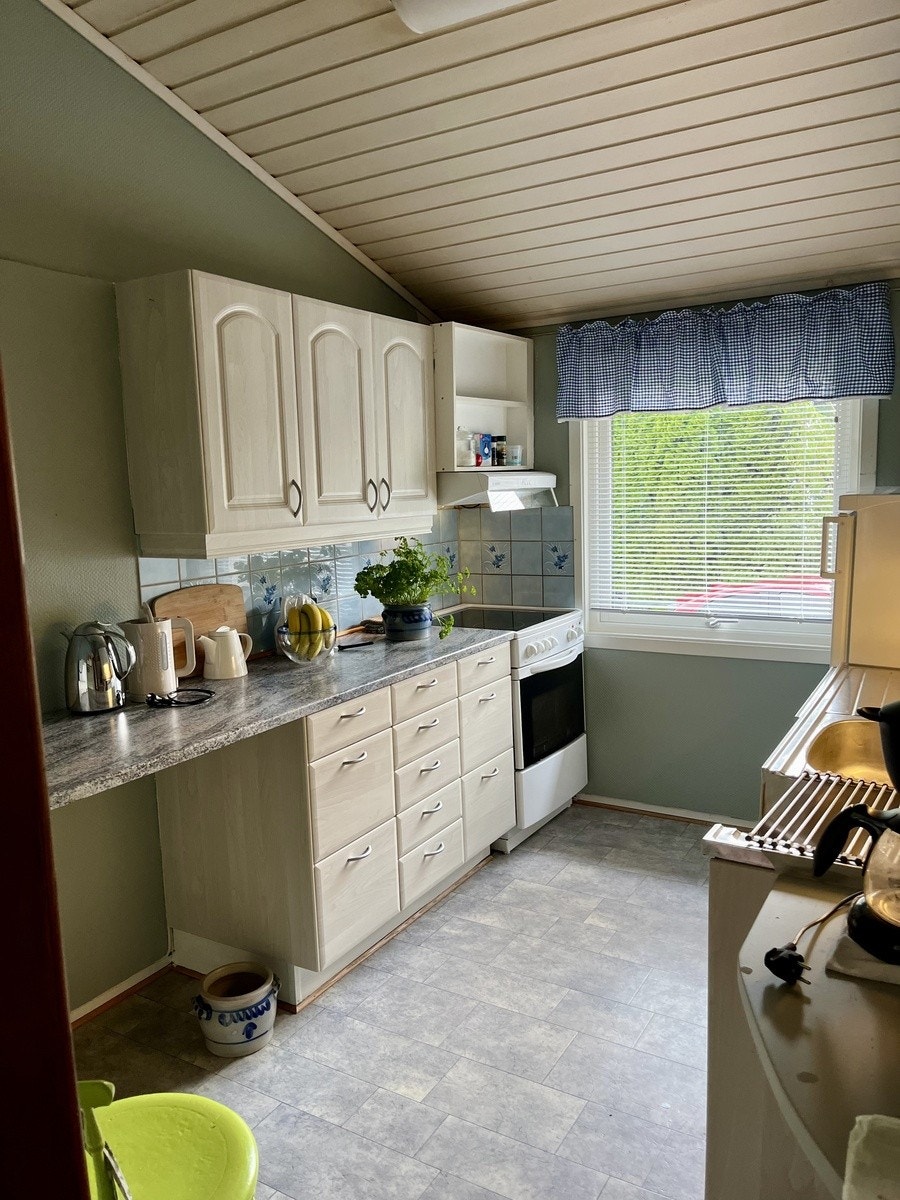 Fullt utstyrt kjøkken Galleribilde