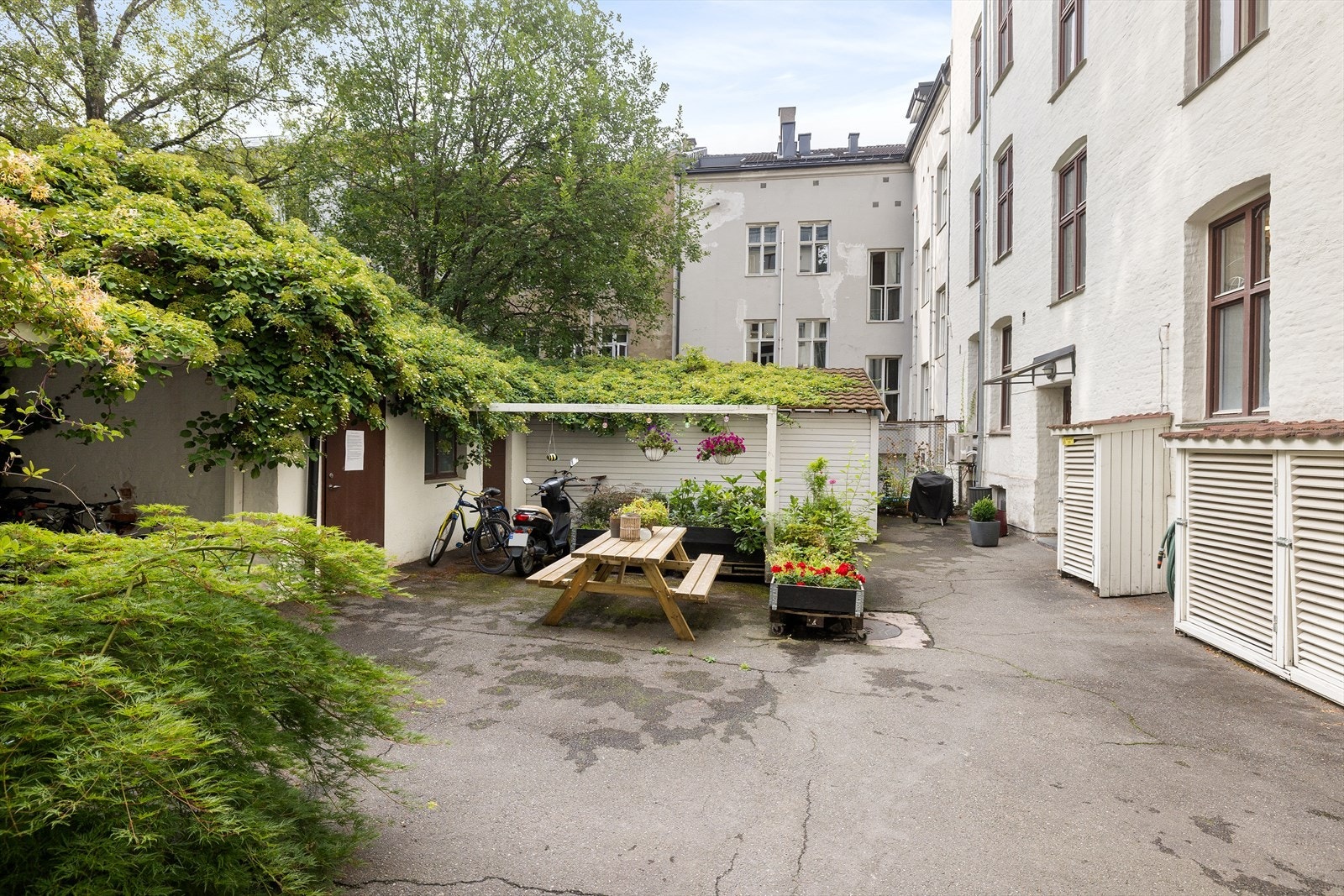 Her kan det nytes en hyggelig sommerkveld med vennegjengen. Galleribilde