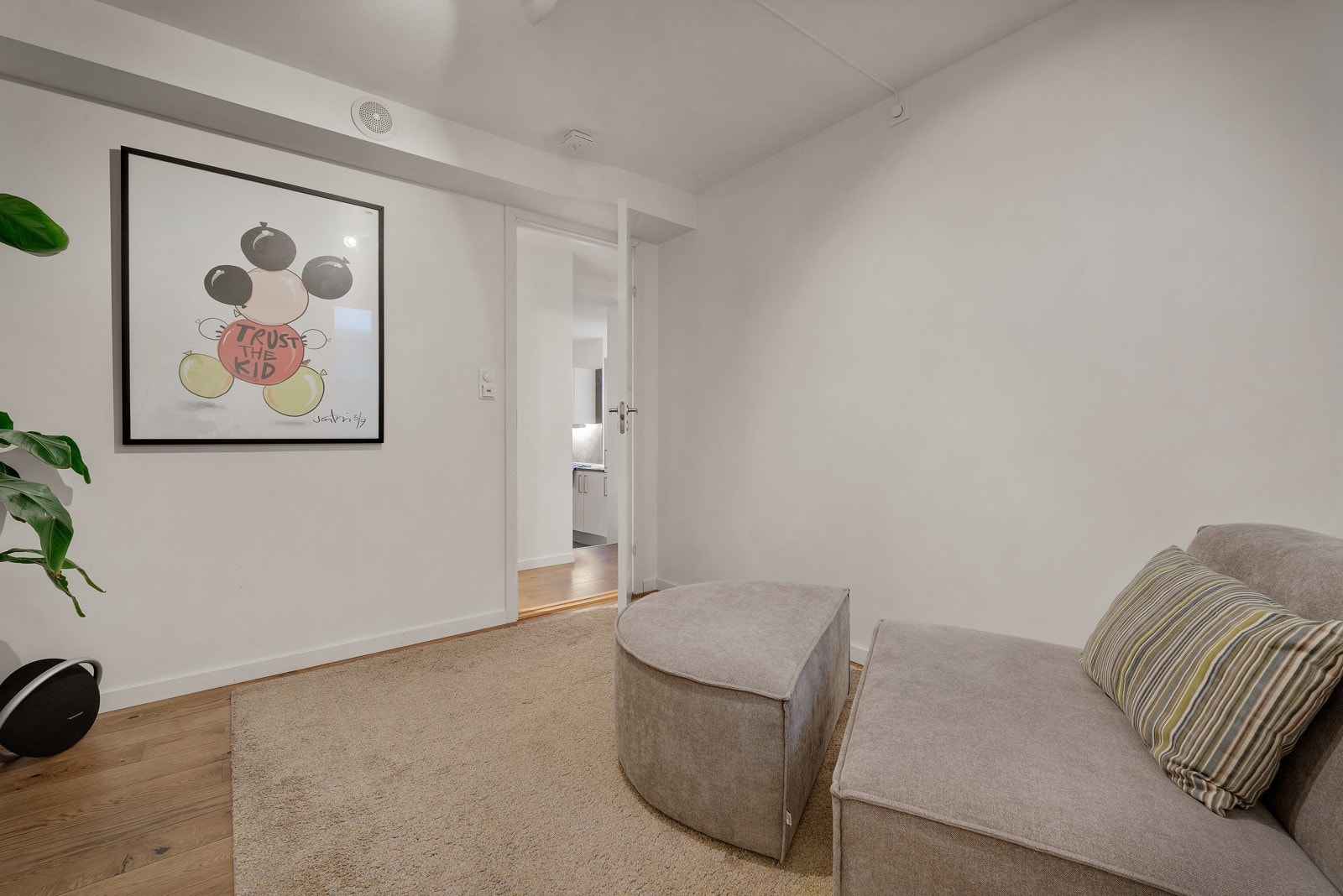 - Rommet passer fint som både gjesterom, kontor eller barnerom - Galleribilde