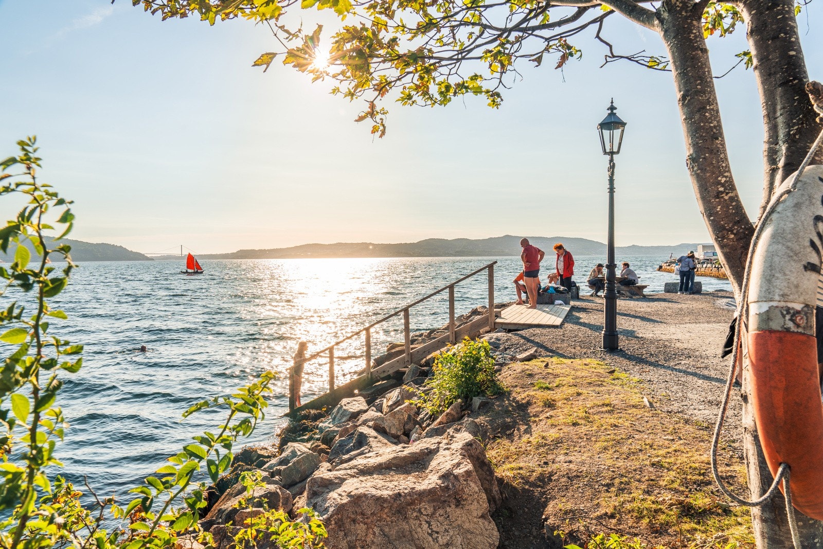 - Det er flere badeplasser i gangavstand til leiligheten - Galleribilde