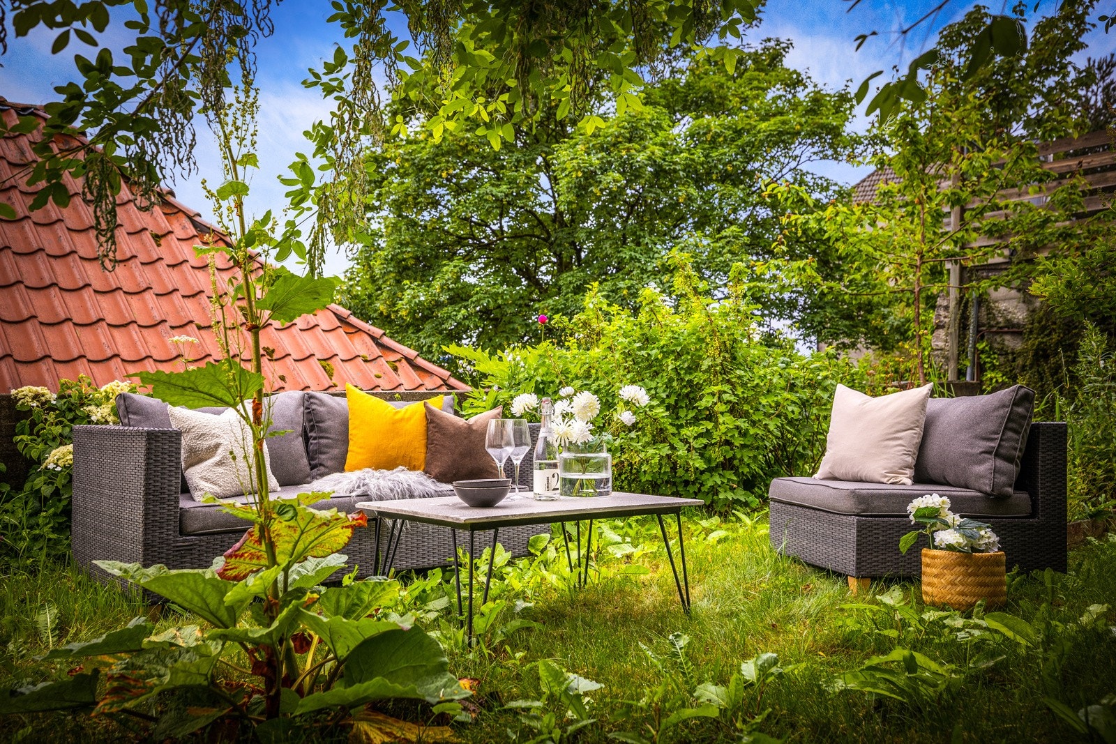 - Sameiet har også koselig hageområde - Galleribilde