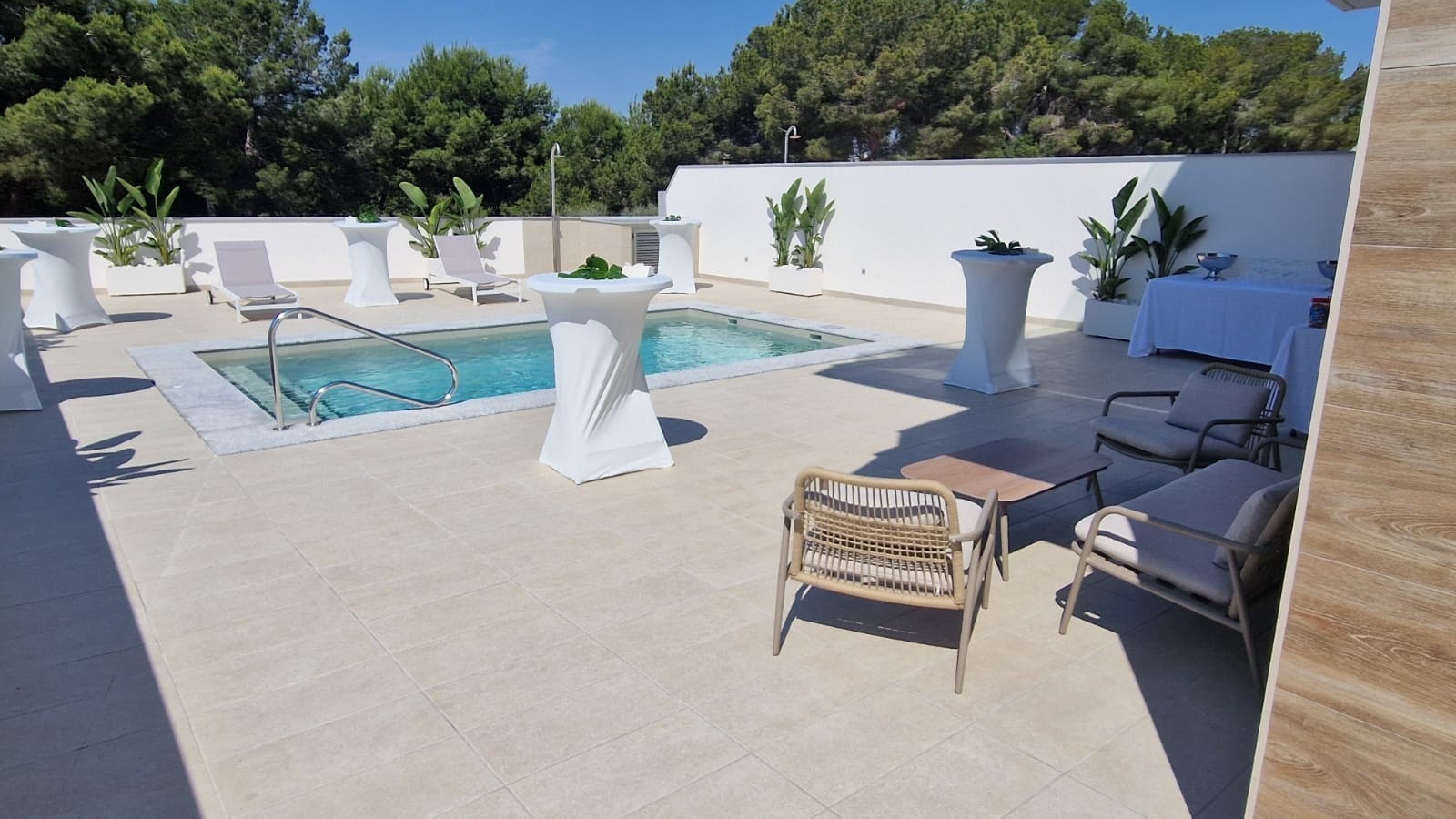 BASSENG / UTEOMRÅDE Galleribilde