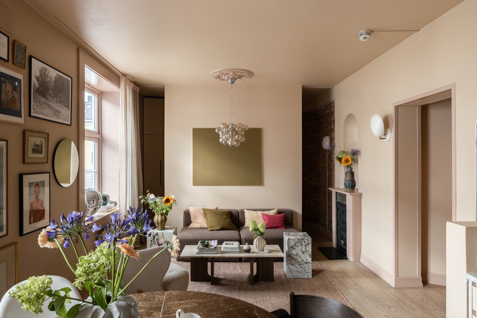 Takhøyden her inne er cirka 2,77 meter. Det gjør underverker for romfølelsen! Galleribilde