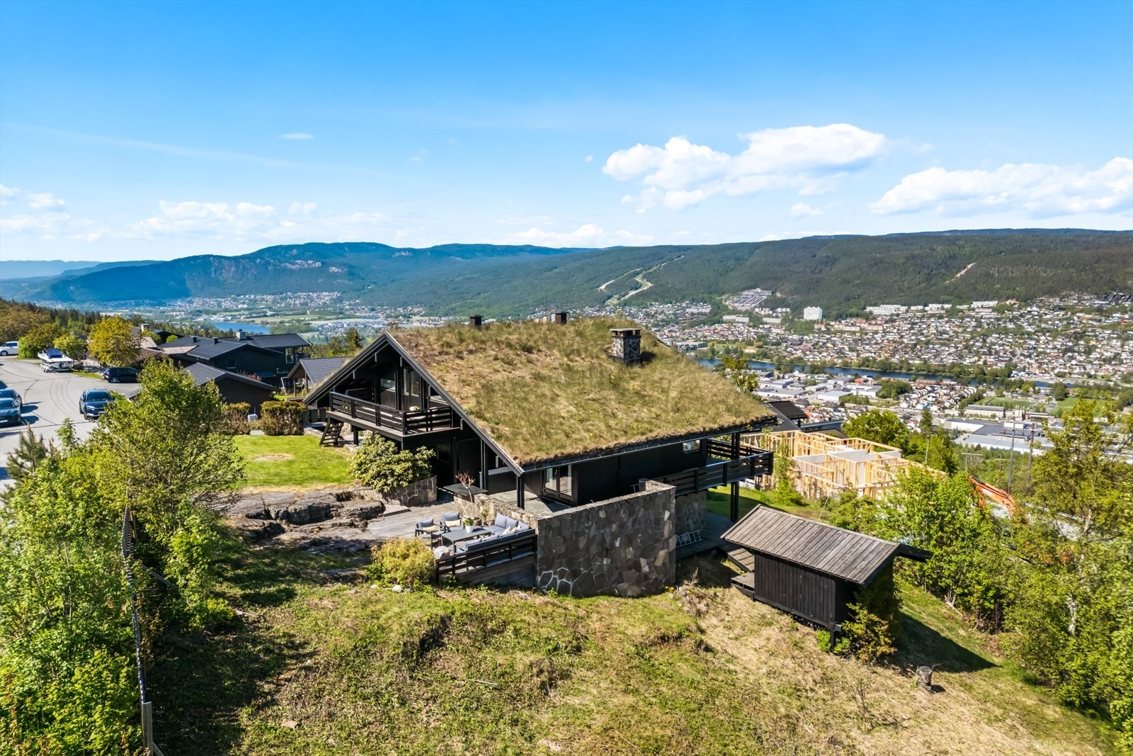 Det er også kort vei til alle fasiliteter i Drammen sentrum Galleribilde