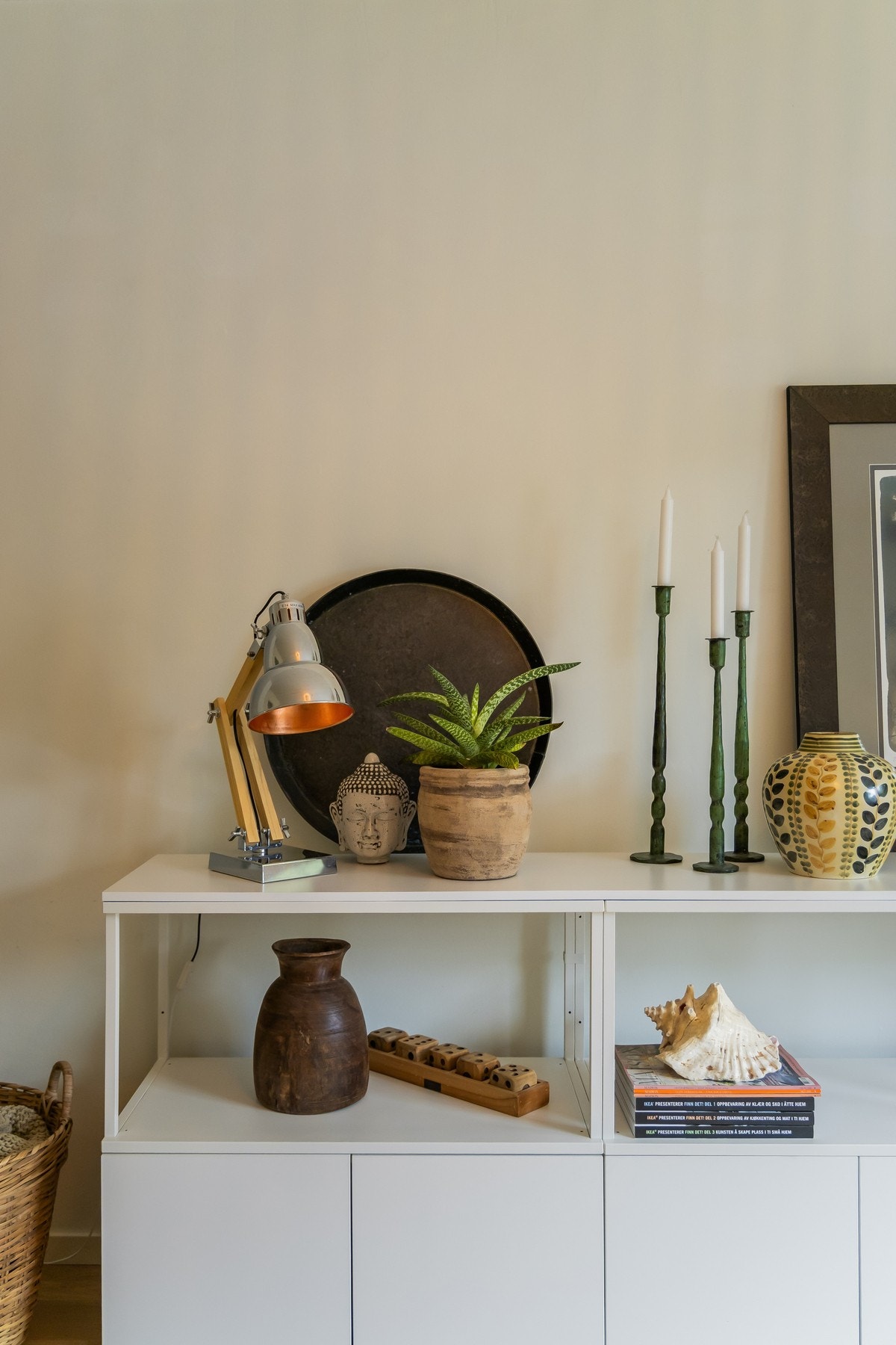 Leiligheten har en svært praktisk og romslig planløsning med rom som ligger avdelt fra hverandre. Galleribilde