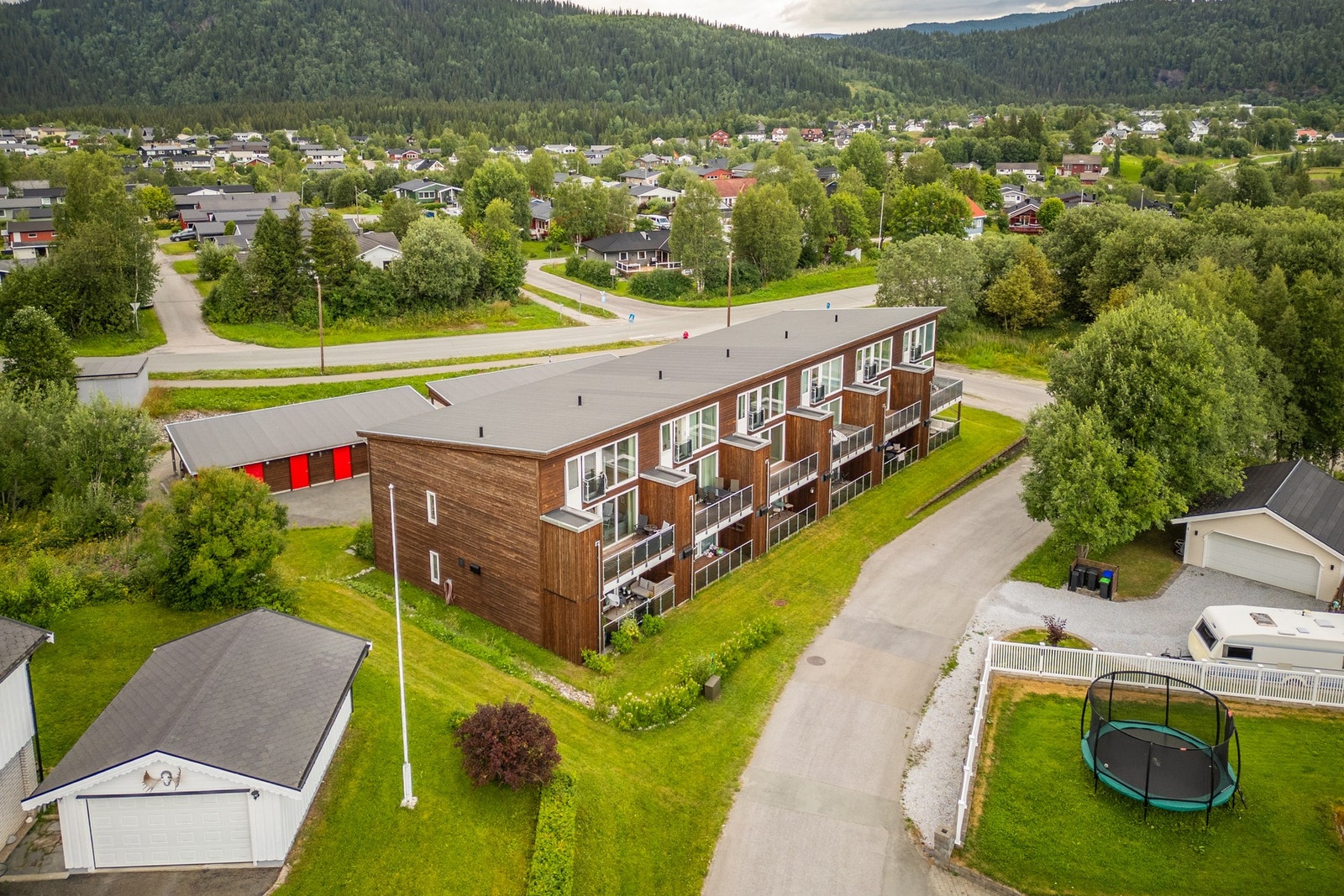 Her bor du i gangavstand til flotte turmuligheter, barnehage, dagligvarehandelen og m.m. Galleribilde