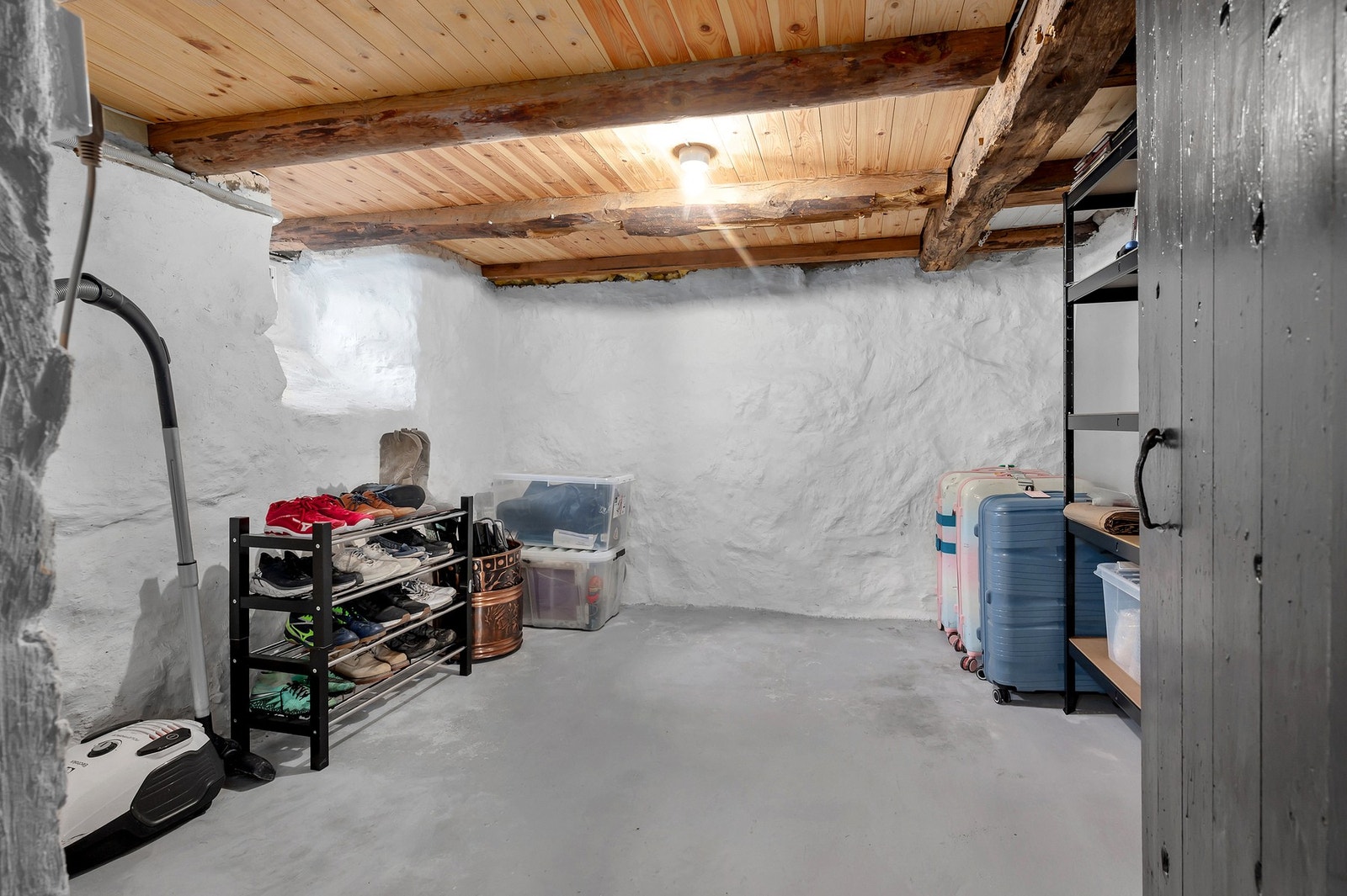 Bod i kjeller. Galleribilde