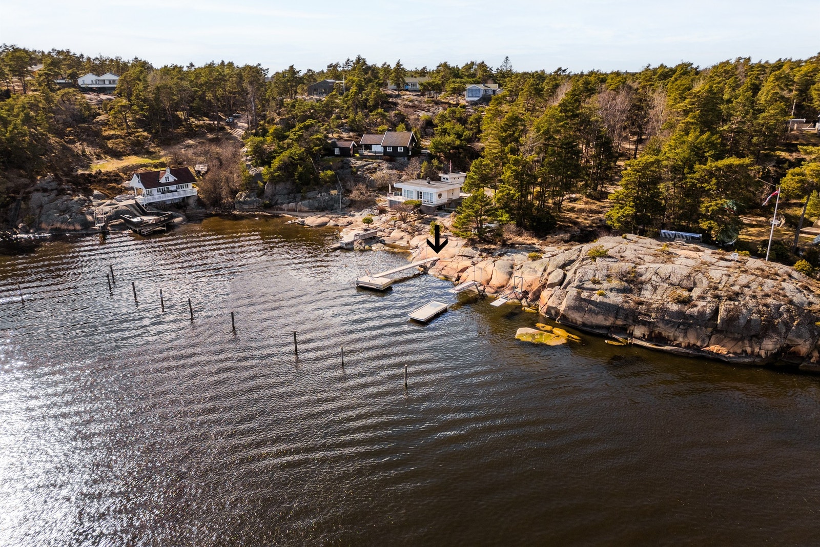 Det følger med båtplass i nytt bryggeanlegg som nå er ferdigstilt Galleribilde