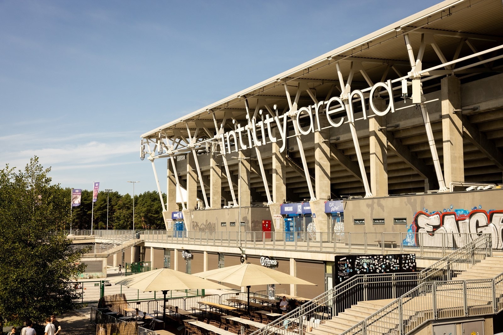 - Intility arena er også kun en kort spasertur unna - Galleribilde
