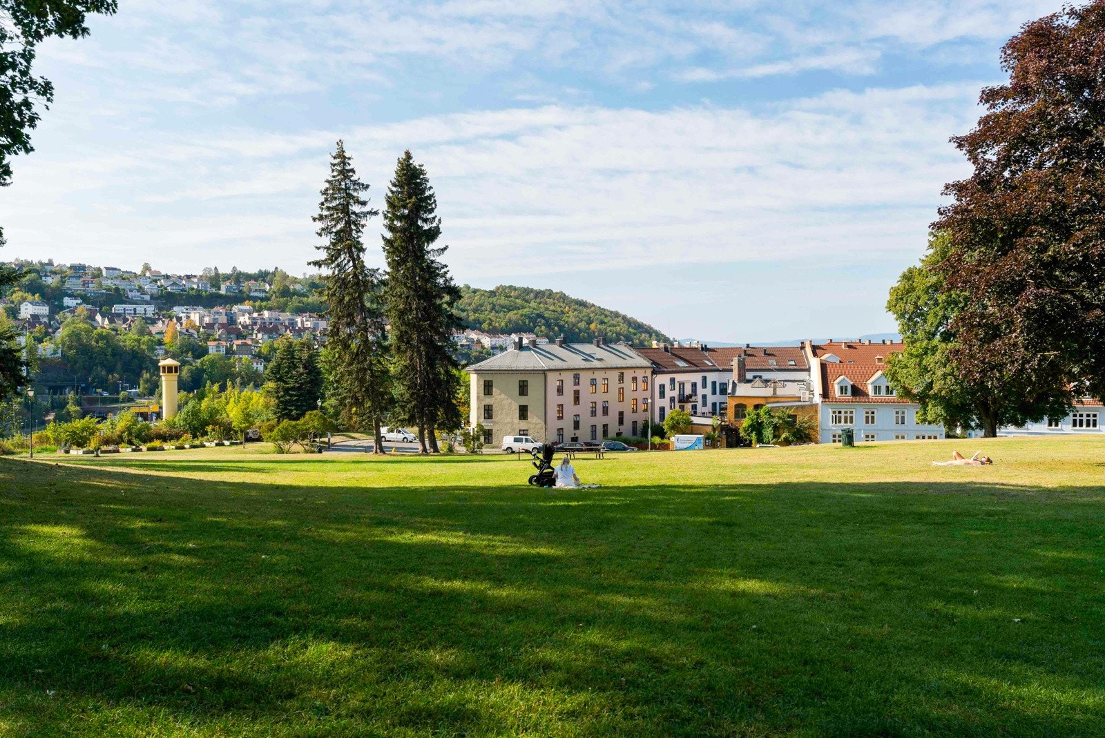 Det er flere nærliggende parker, blant annet Vålerenga park Galleribilde