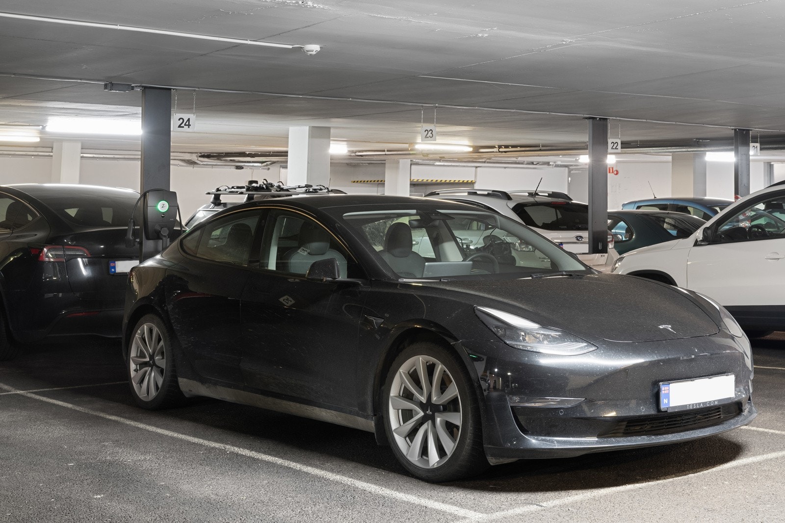 Det medfølger en garasjeplass m/ elbillader Galleribilde