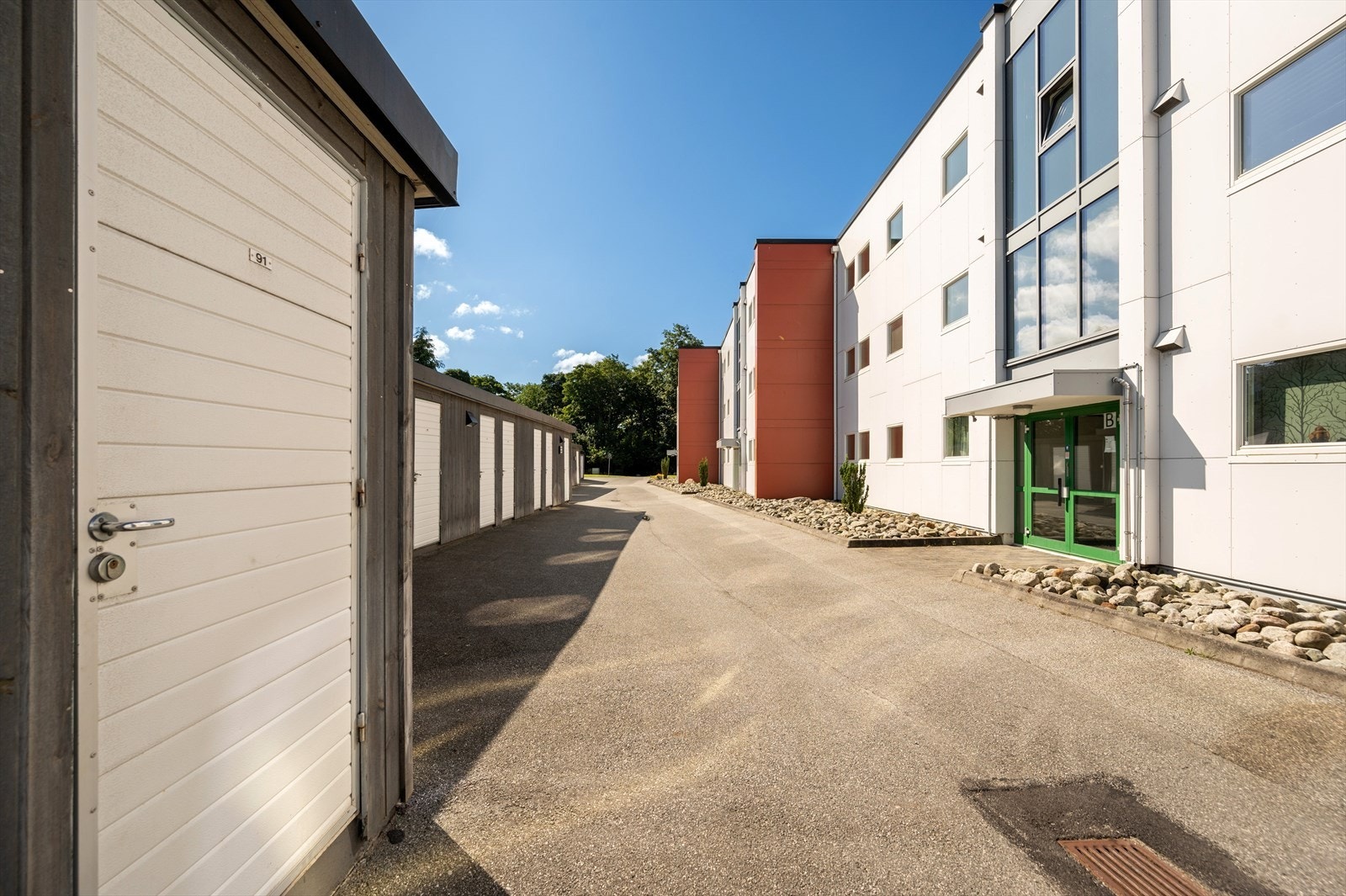 Leiligheten har en praktisk bod på 7 m². Galleribilde